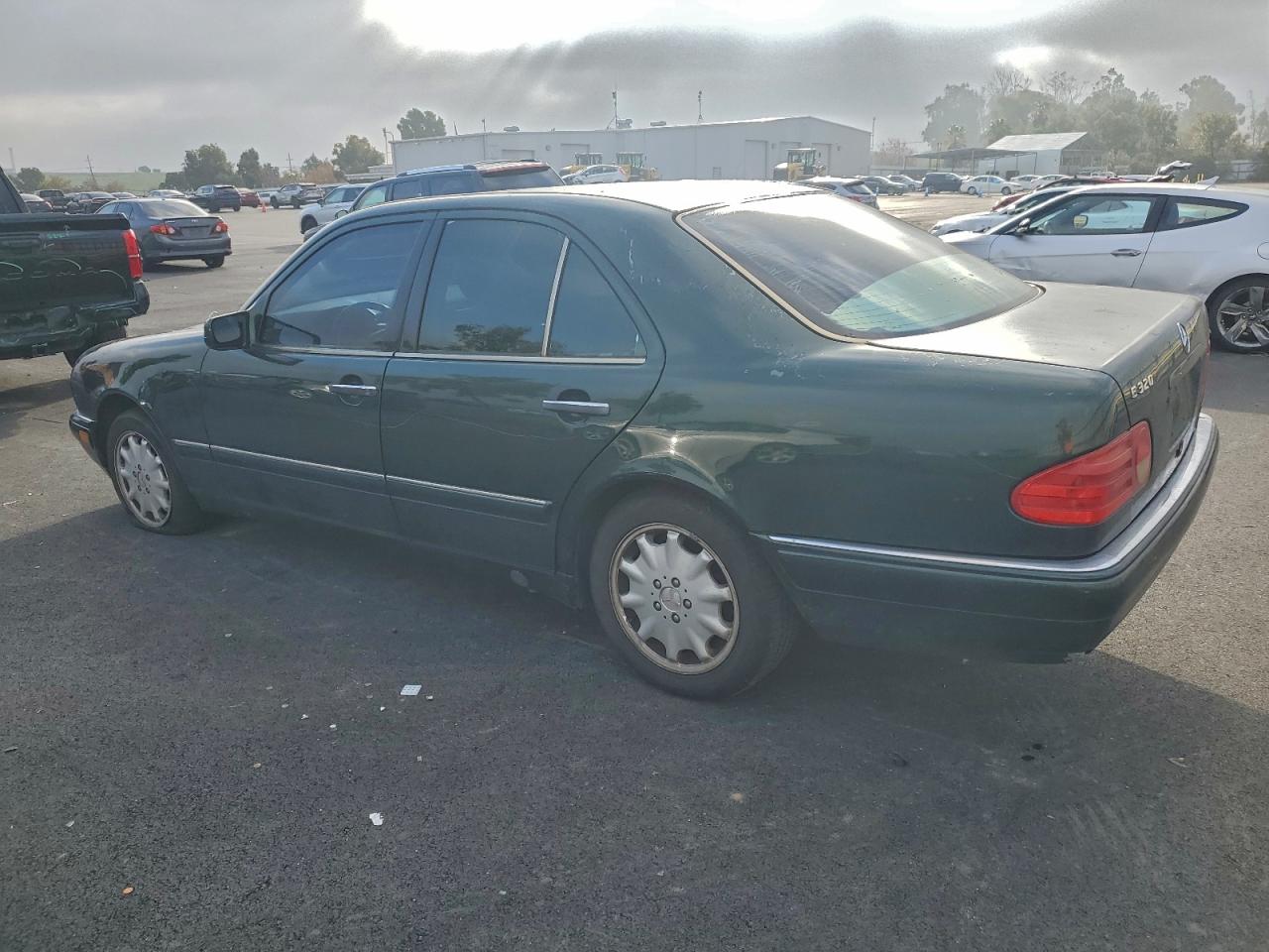 1997 Mercedes-benz E 320 Зеленый vin: WDBJF55F7VJ031730
