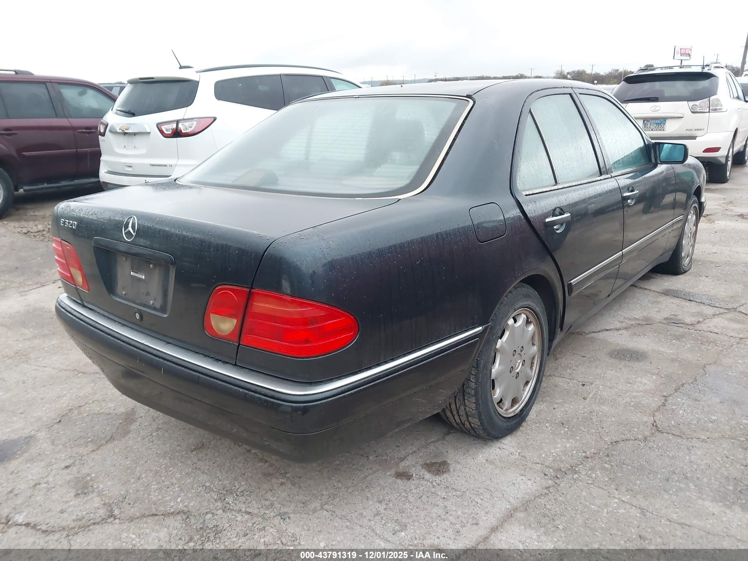 1996 Mercedes-benz E 320 Blue vin: WDBJF55F8TJ017025