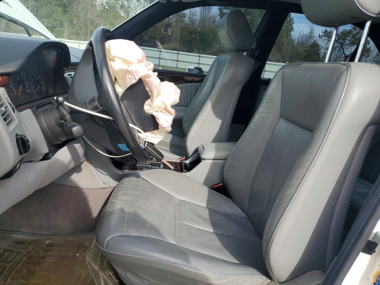 1997 Mercedes-benz E 320 Белый vin: WDBJF55F8VA346441