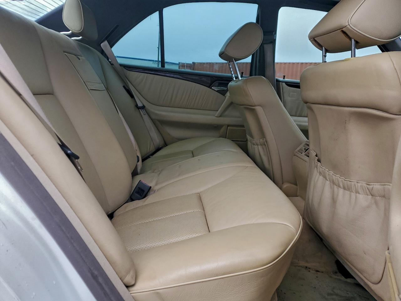 1997 Mercedes-benz E 320 White vin: WDBJF55F8VA408372