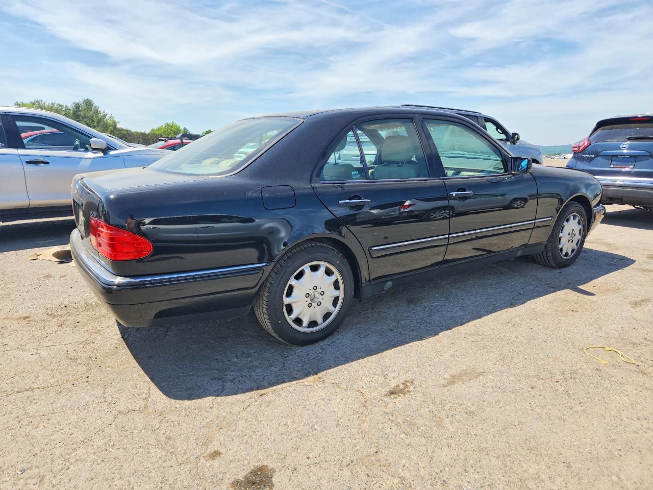 1997 Mercedes-benz E 320 Black vin: WDBJF55F8VJ030022