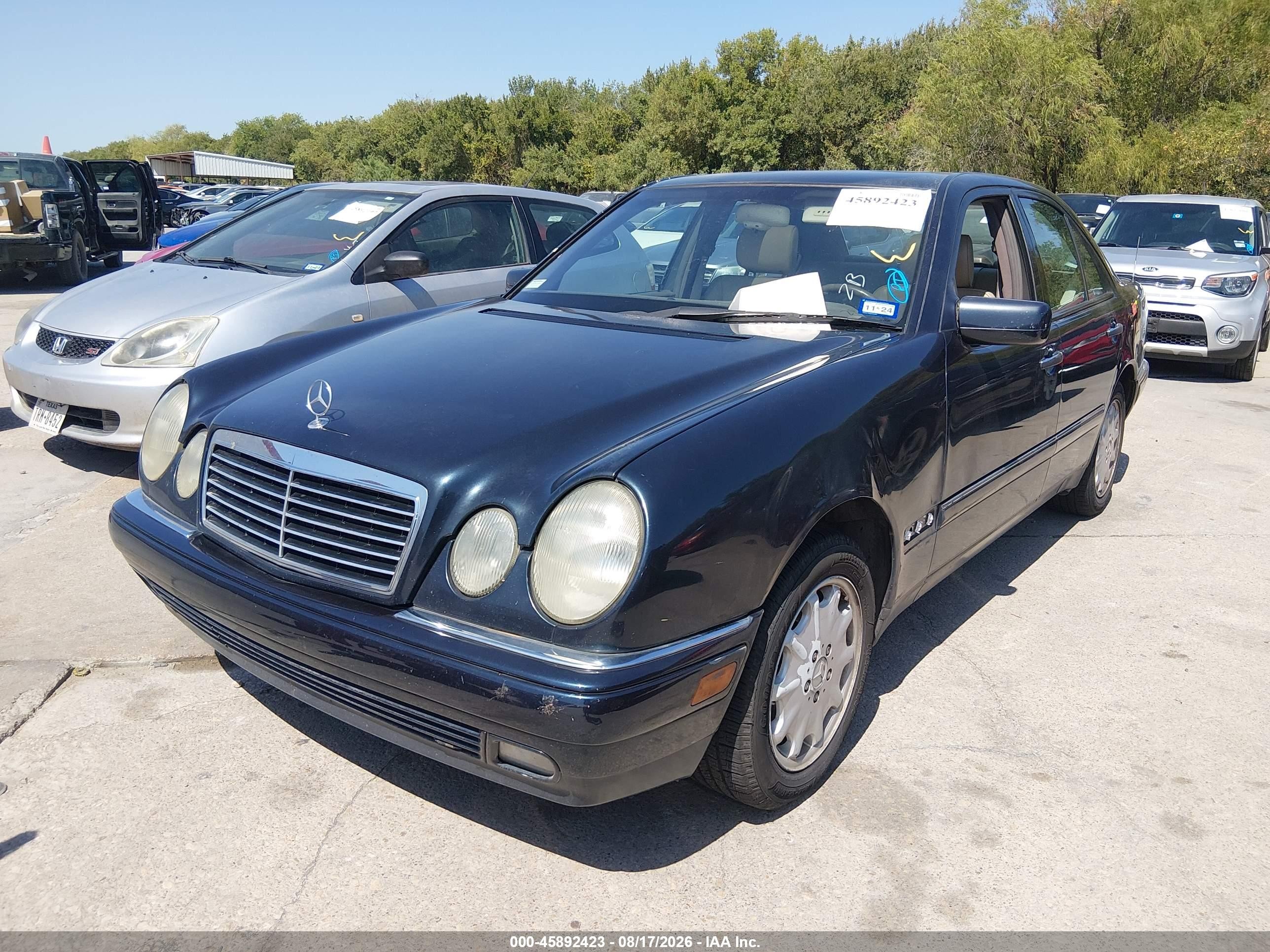 1996 Mercedes-benz E 320 Blue vin: WDBJF55F9TJ003716