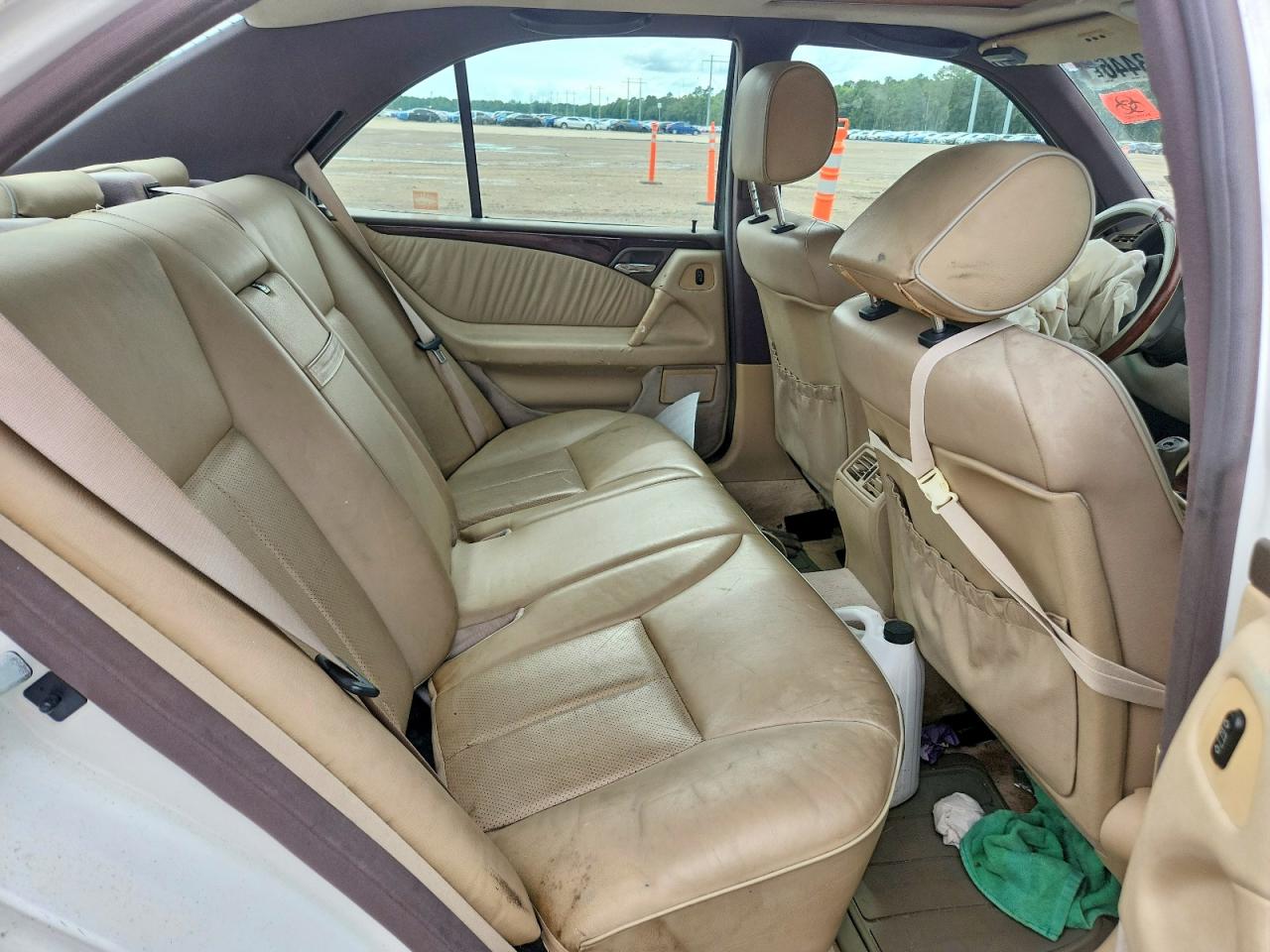 1996 Mercedes-benz E 320 White vin: WDBJF55F9TJ010343