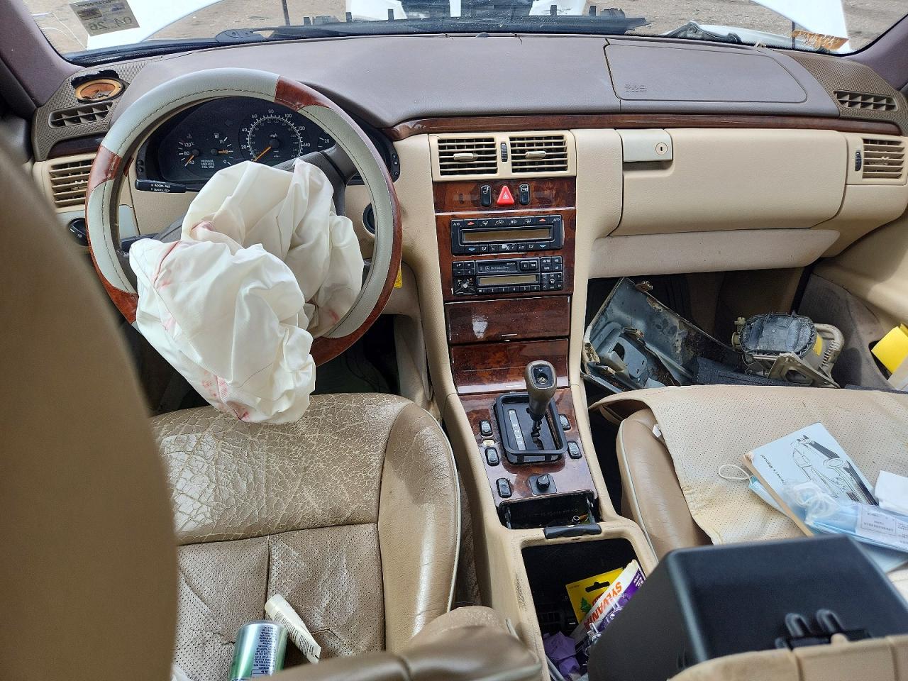 1996 Mercedes-benz E 320 White vin: WDBJF55F9TJ010343