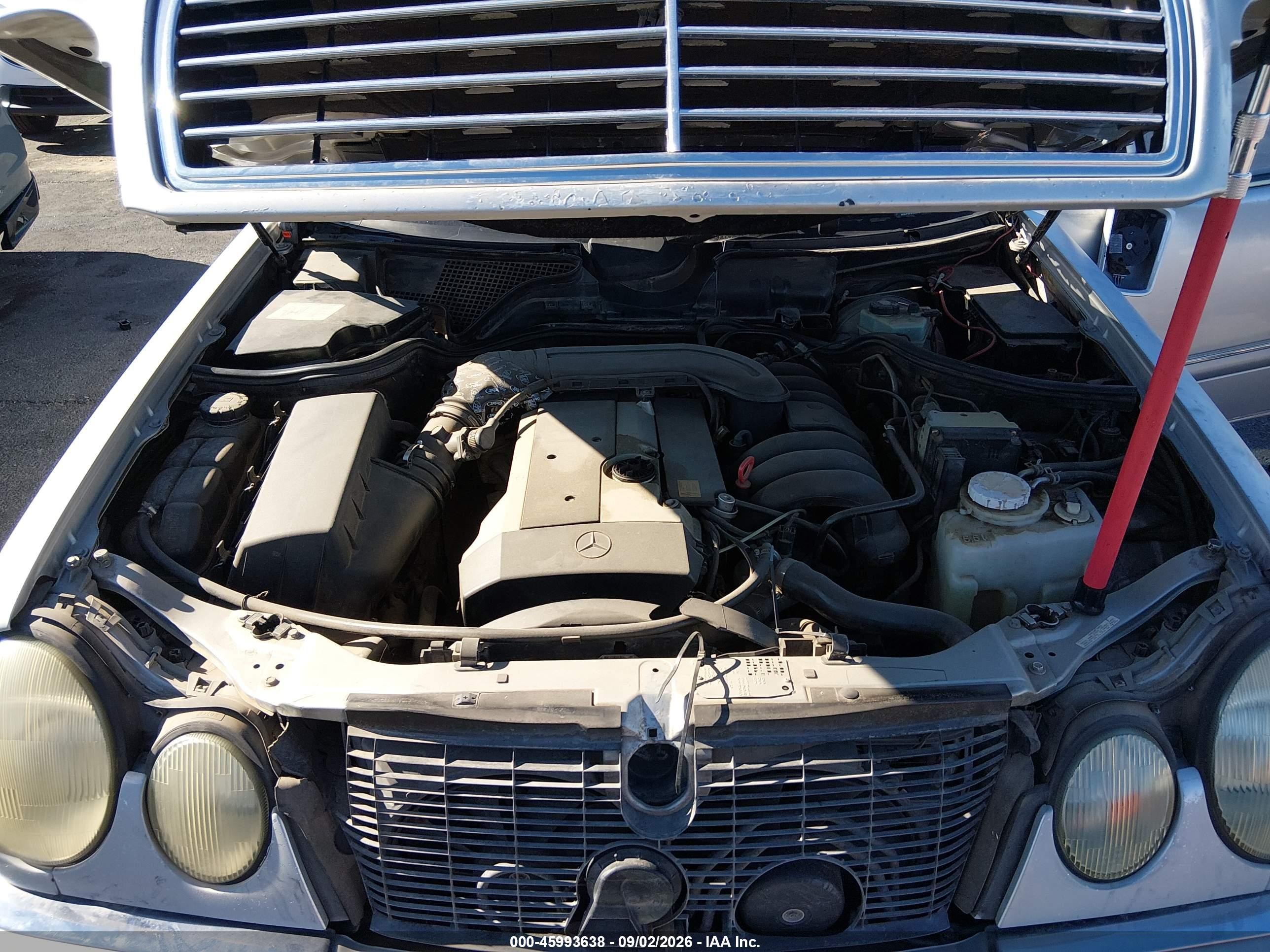 1996 Mercedes-benz E 320 Silver vin: WDBJF55F9TJ019978