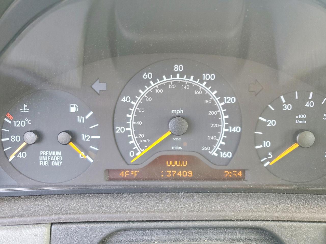 1996 Mercedes-benz E 320 White vin: WDBJF55F9TJ024503