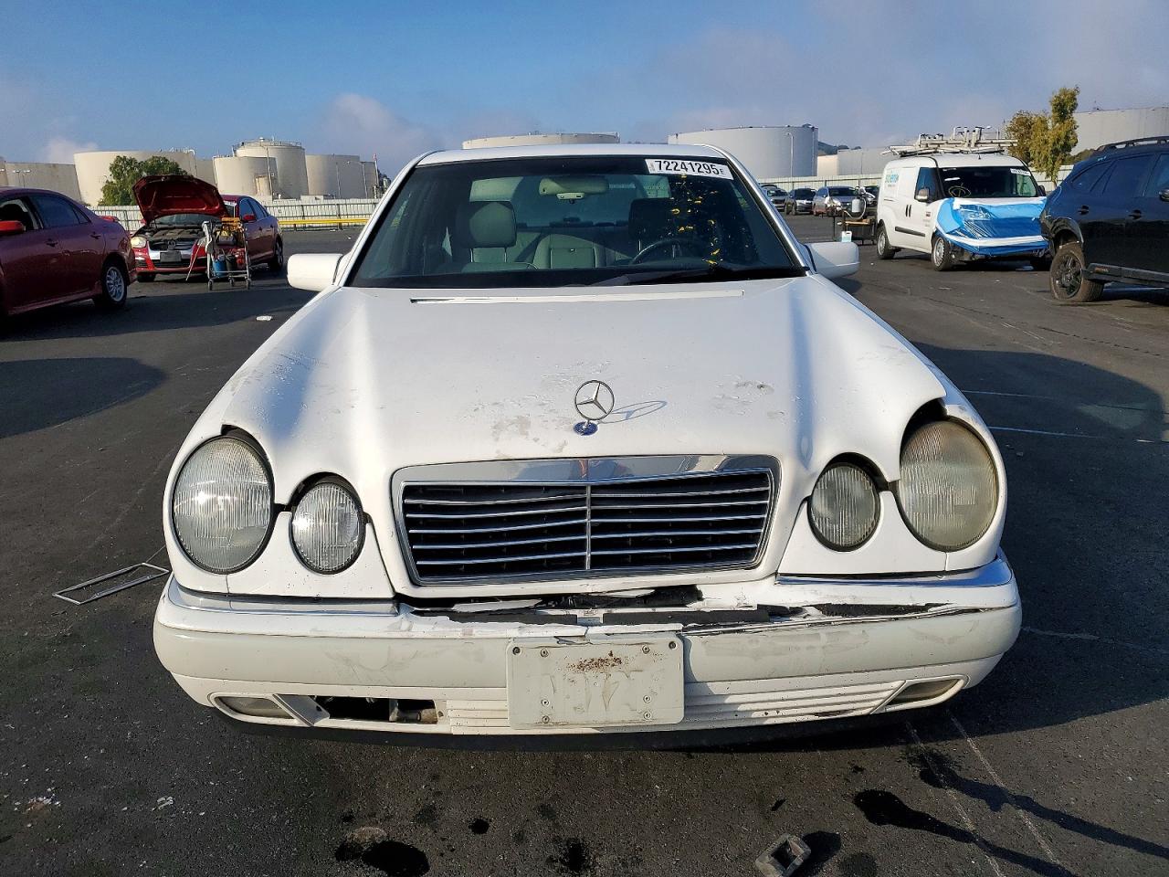 1996 Mercedes-benz E 320 White vin: WDBJF55F9TJ024503