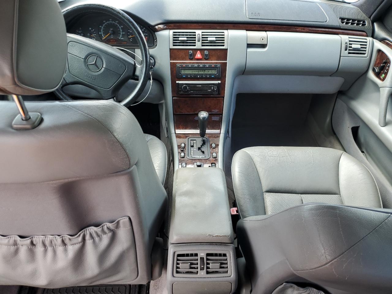 1997 Mercedes-benz E 320 Silver vin: WDBJF55F9VA330720