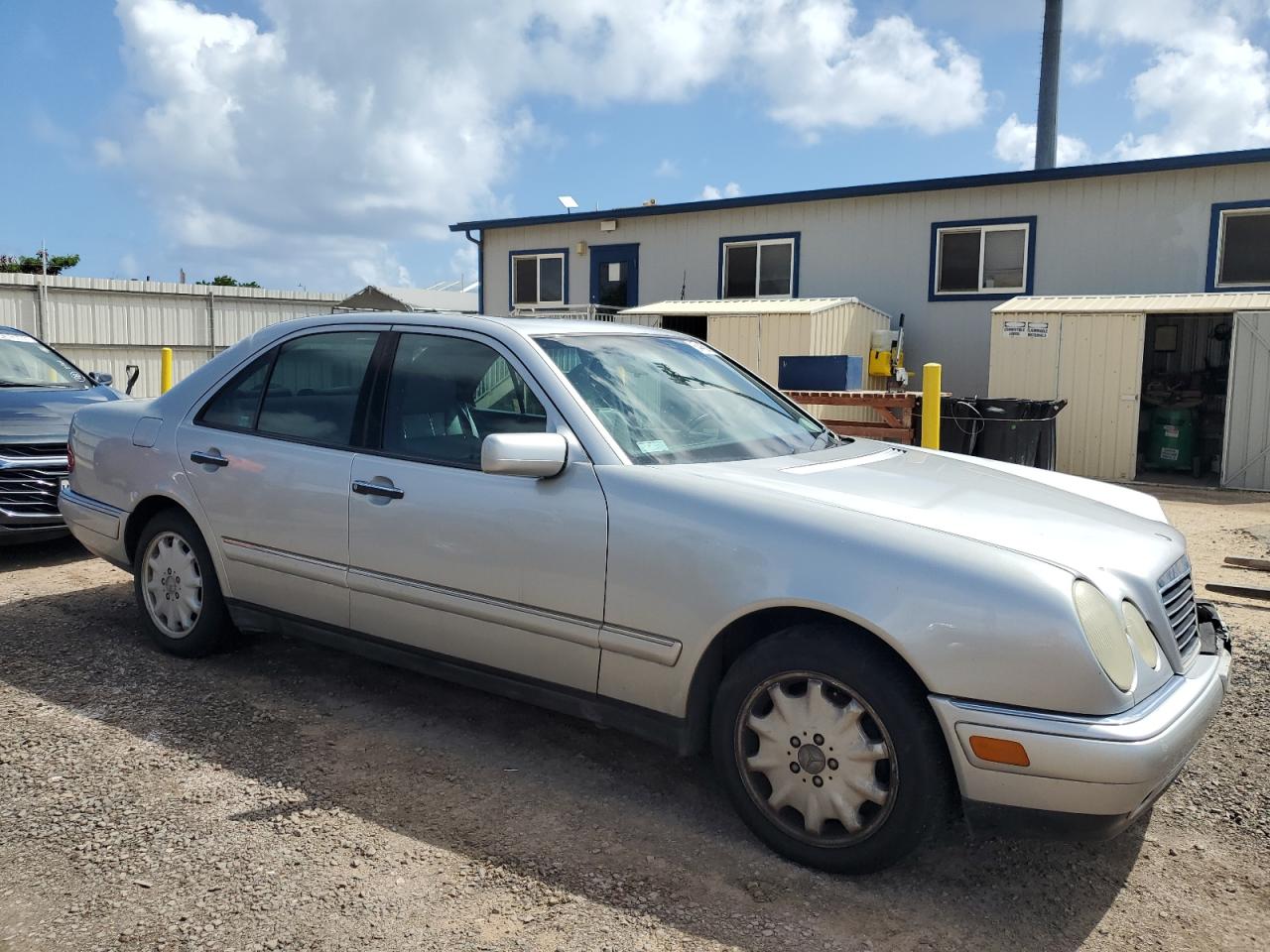 1997 Mercedes-benz E 320 Silver vin: WDBJF55F9VA330720