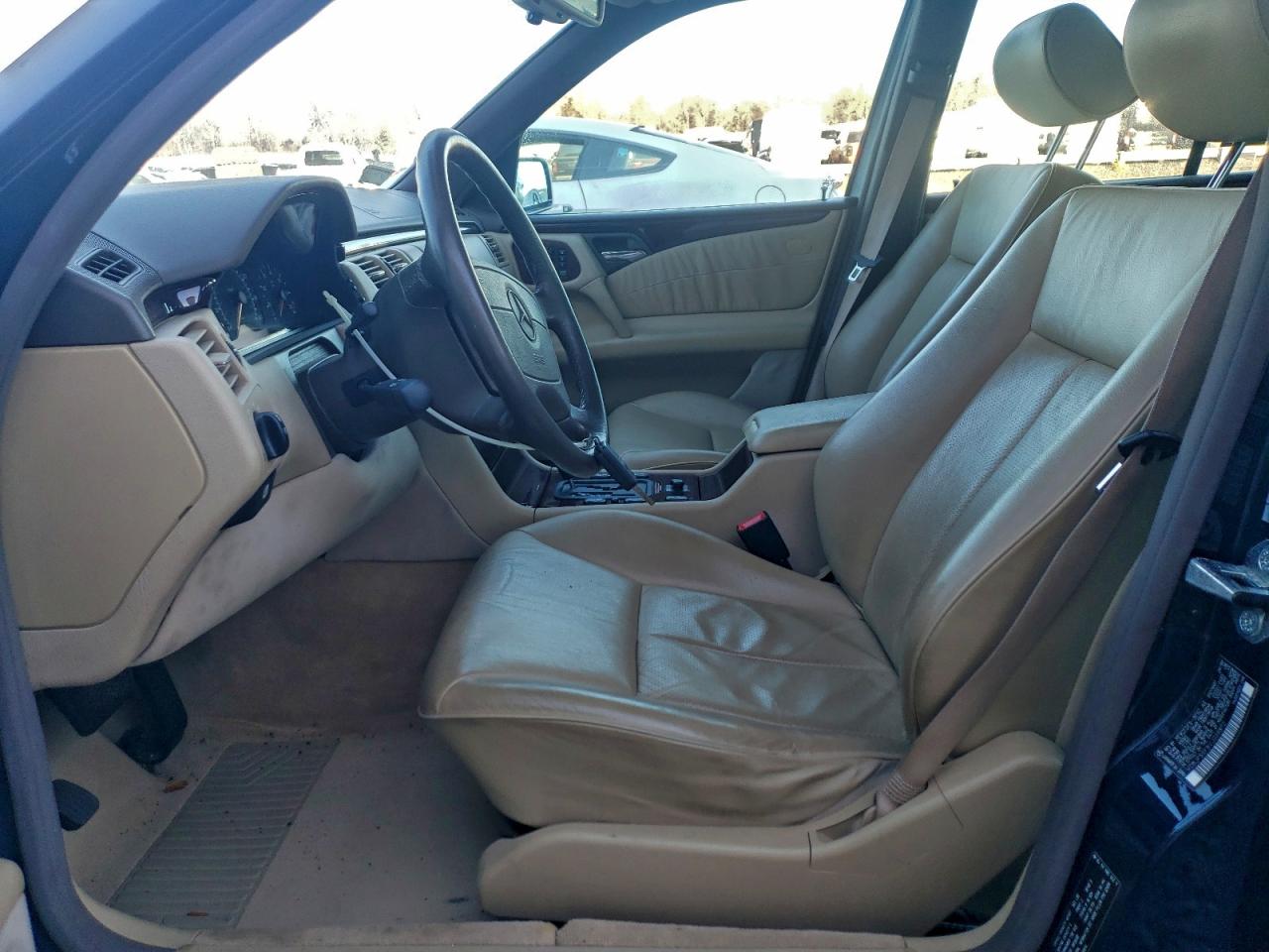 1997 Mercedes-benz E 320 Black vin: WDBJF55F9VJ026870