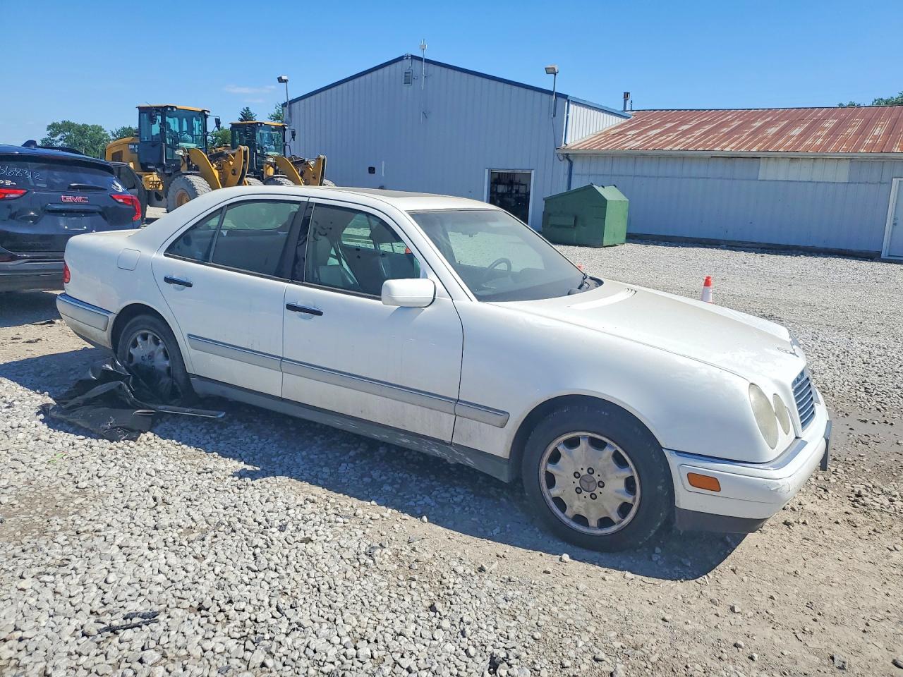 1996 Mercedes-benz E 320 White vin: WDBJF55FXTJ003286