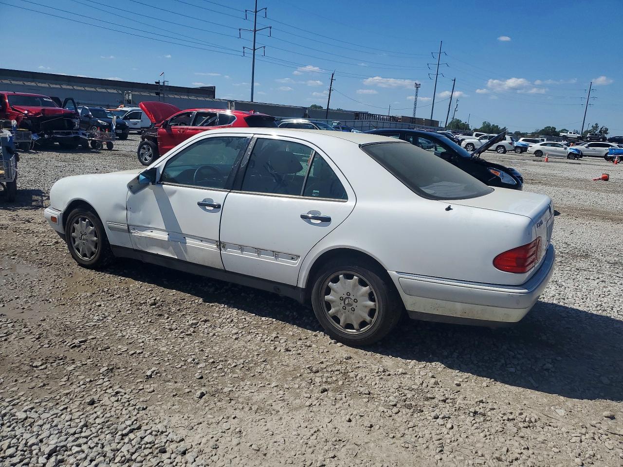 1996 Mercedes-benz E 320 White vin: WDBJF55FXTJ003286
