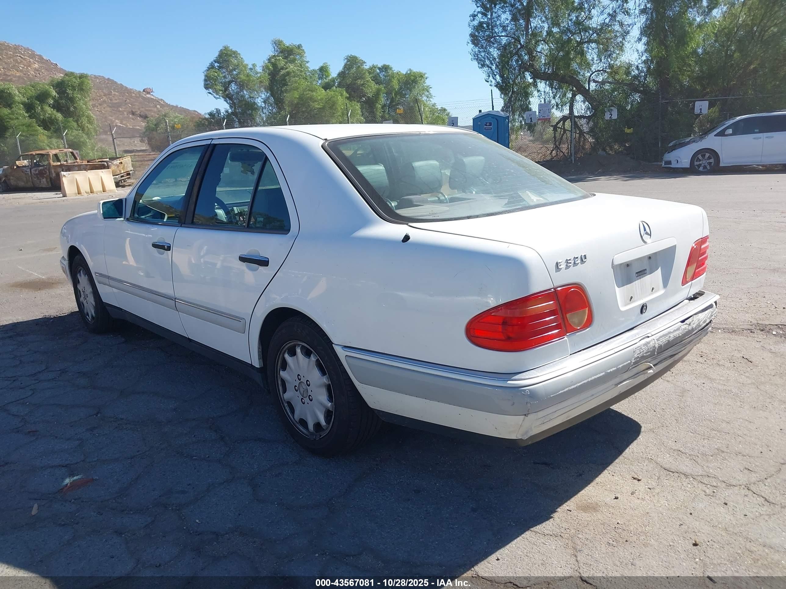 1996 Mercedes-benz E 320 White vin: WDBJF55FXTJ005510