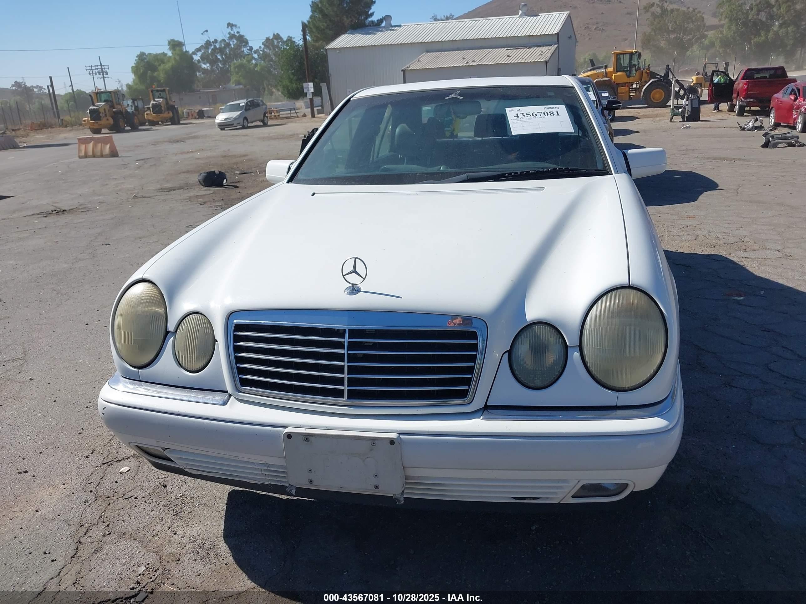 1996 Mercedes-benz E 320 White vin: WDBJF55FXTJ005510