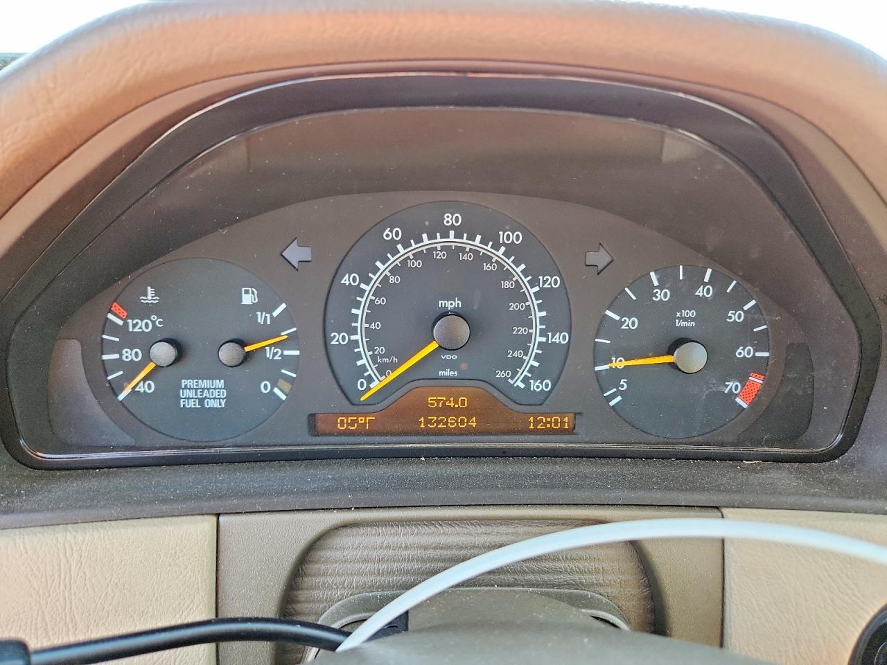1996 Mercedes-benz E 320 Бежевый vin: WDBJF55FXTJ014515
