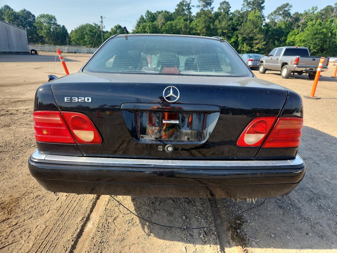 1997 Mercedes-benz E 320 Black vin: WDBJF55FXVA298604