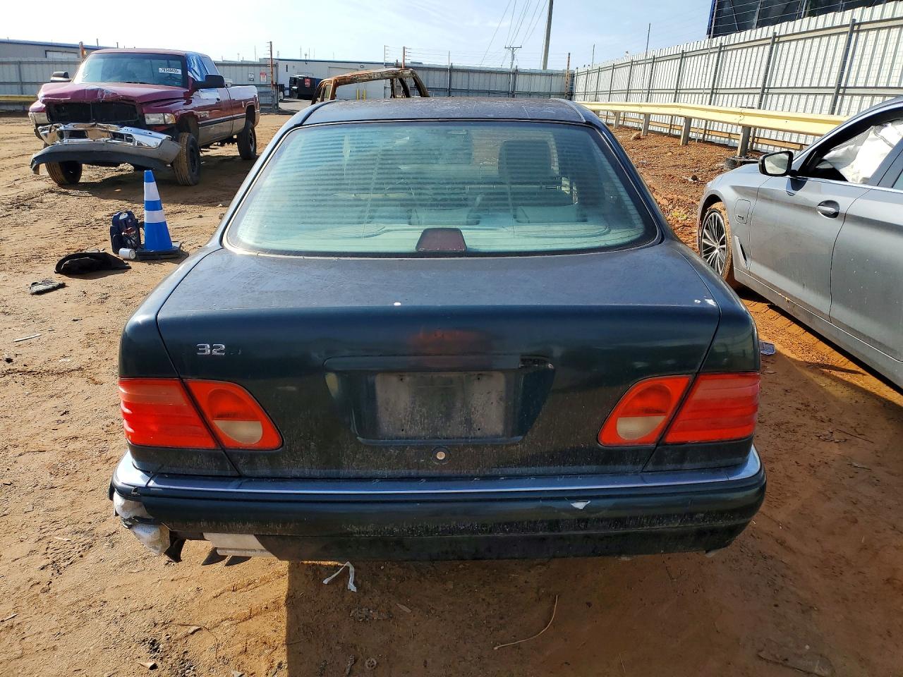 1997 Mercedes-benz E 320 Green vin: WDBJF55FXVA429479