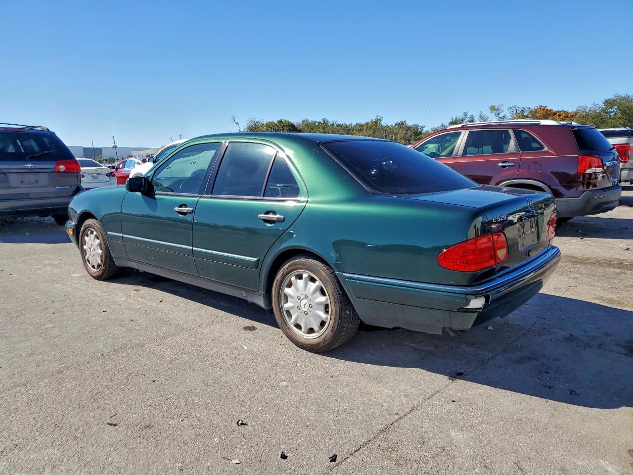 1997 Mercedes-benz E-class E320 Green vin: WDBJF55FXVA435363