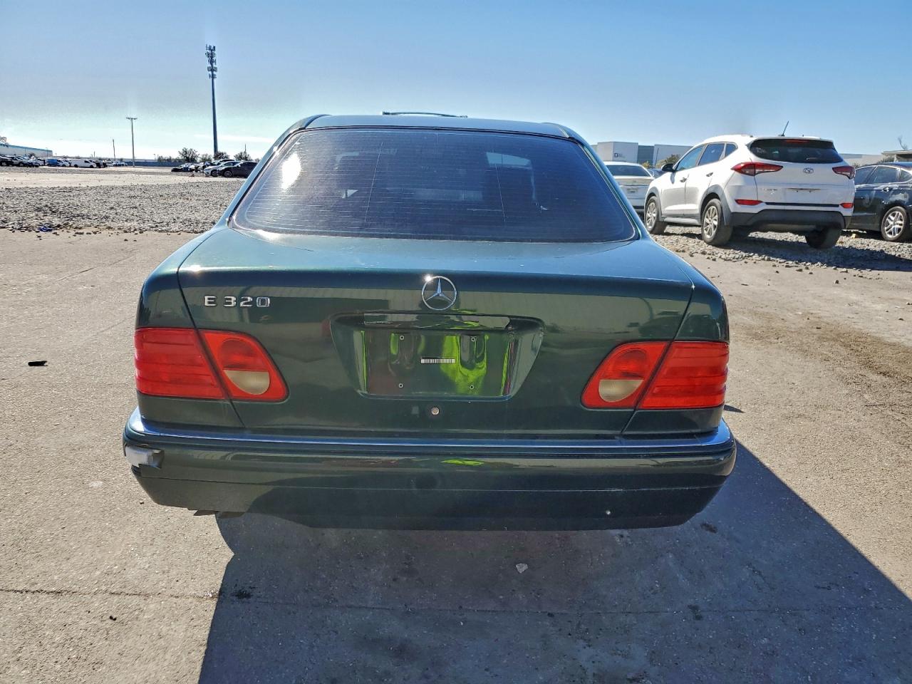 1997 Mercedes-benz E-class E320 Green vin: WDBJF55FXVA435363