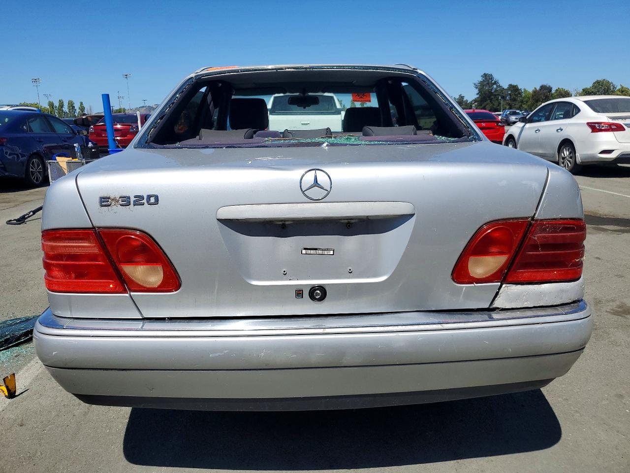1997 Mercedes-benz E 320 Silver vin: WDBJF55FXVJ035108