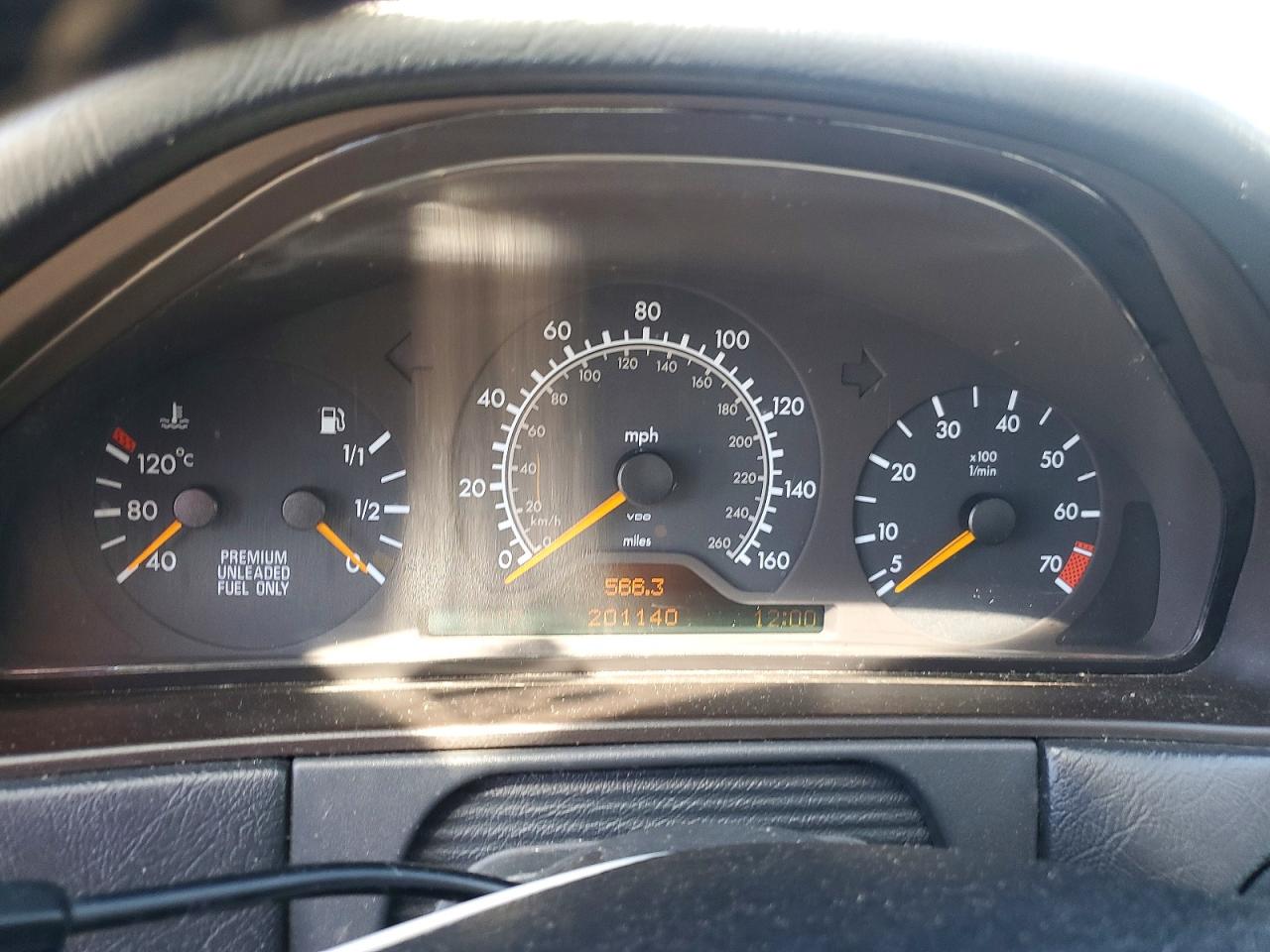 1997 Mercedes-benz E 320 Silver vin: WDBJF55FXVJ035108