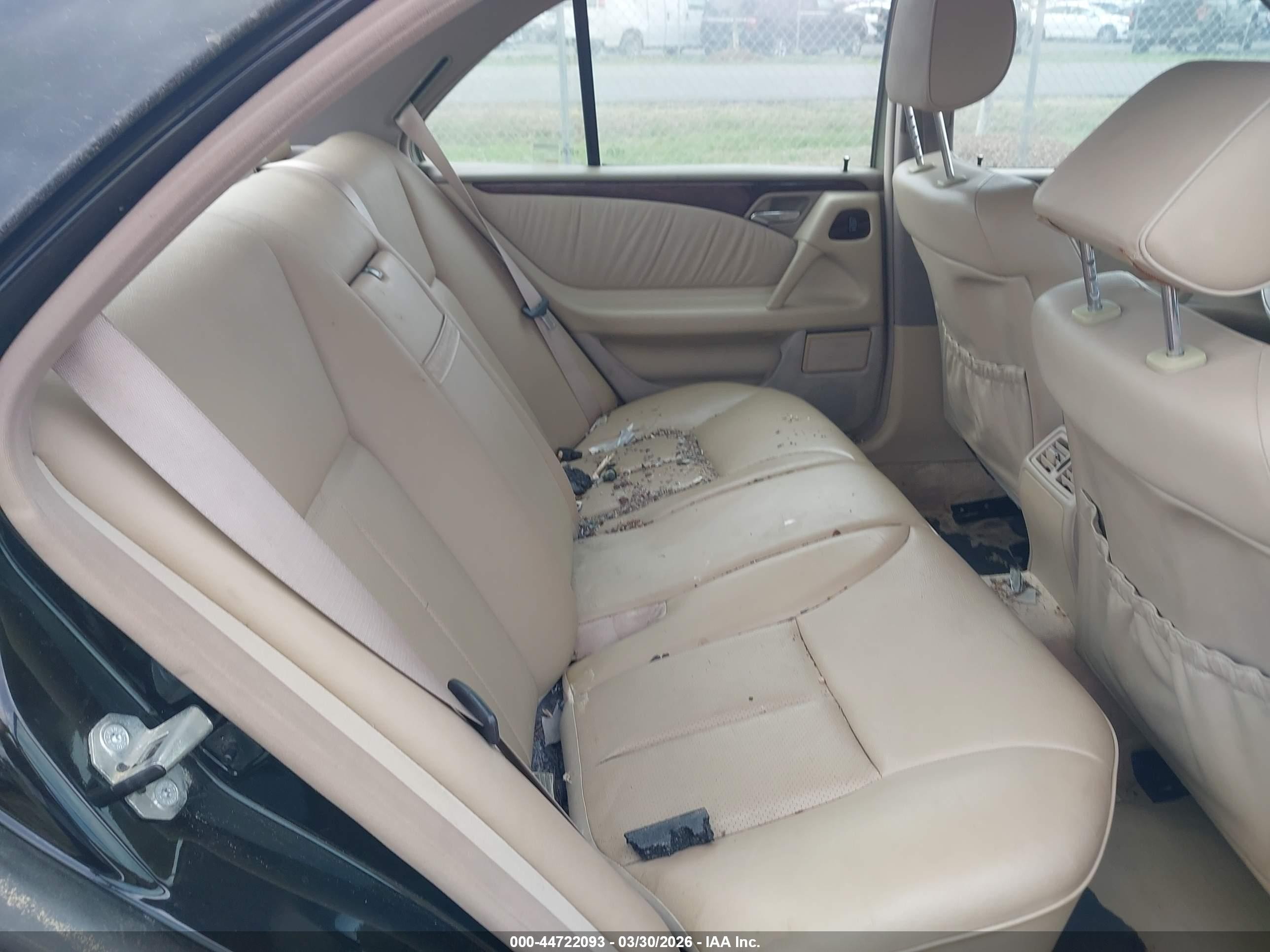1998 Mercedes-benz E 320   Black vin: WDBJF65F0WA489679