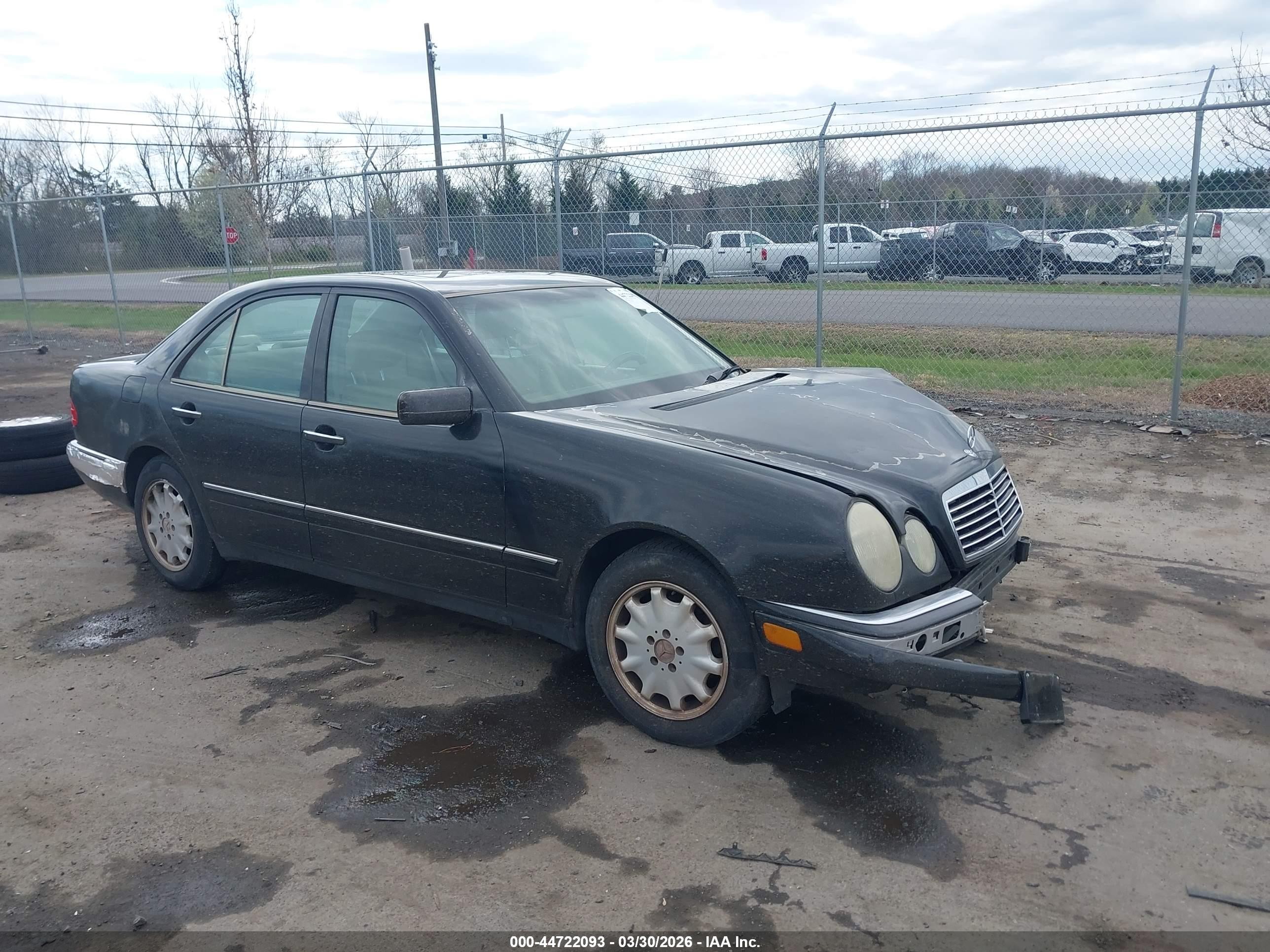 1998 Mercedes-benz E 320   Black vin: WDBJF65F0WA489679