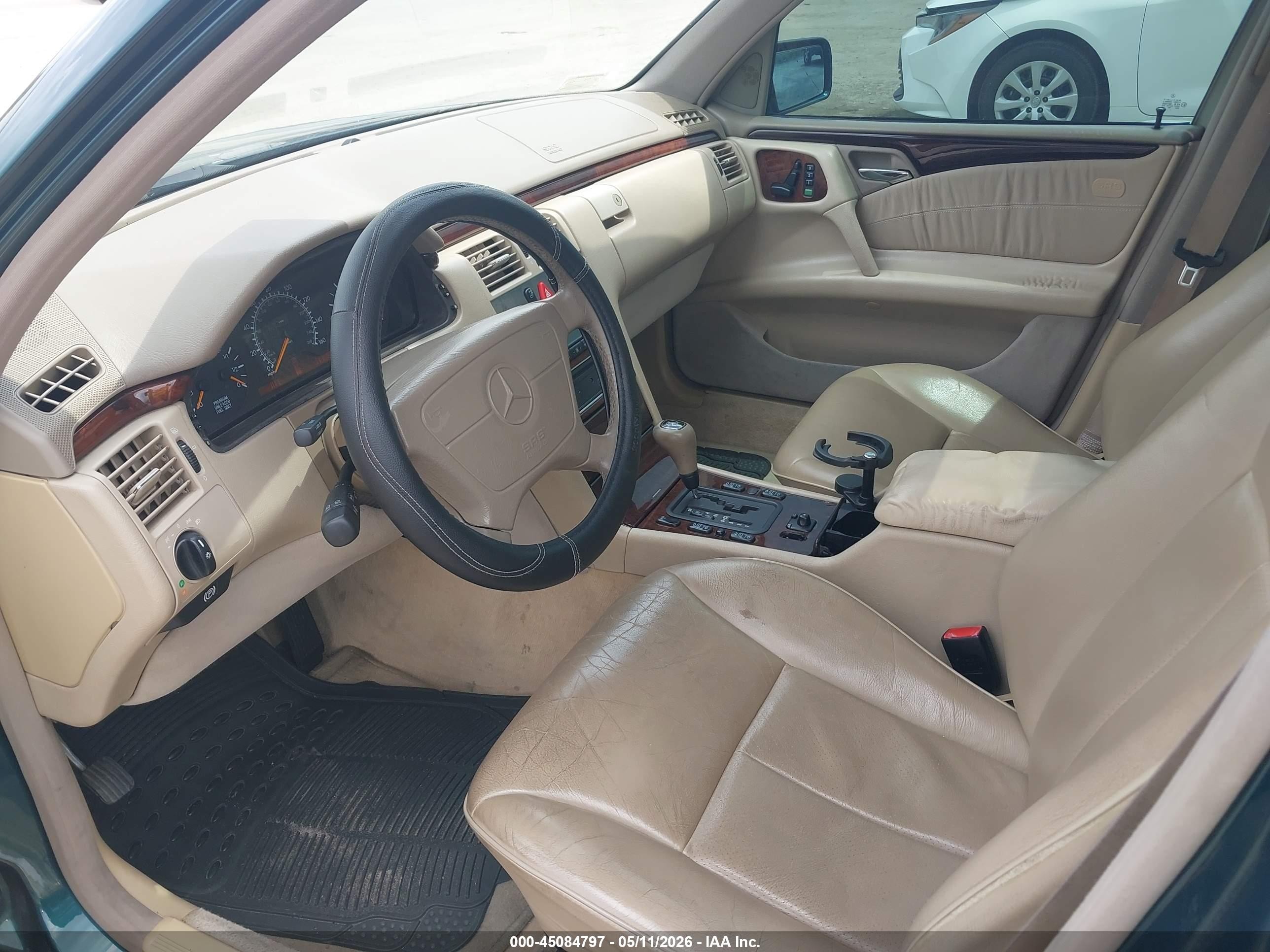 1998 Mercedes-benz E 320   Green vin: WDBJF65F0WA510370