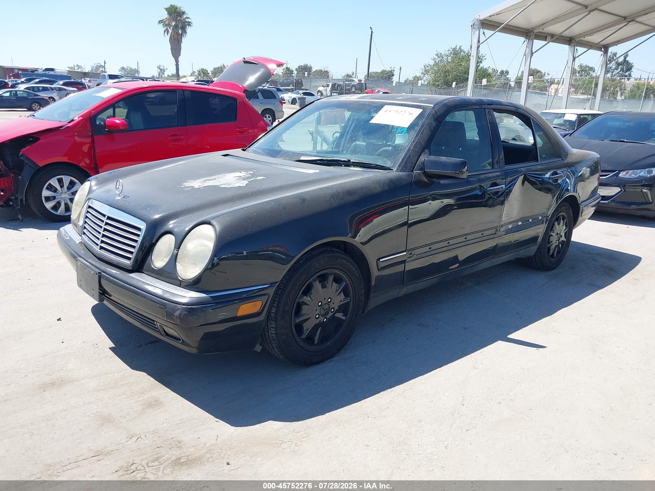1998 Mercedes-benz E 320   Black vin: WDBJF65F0WA543594