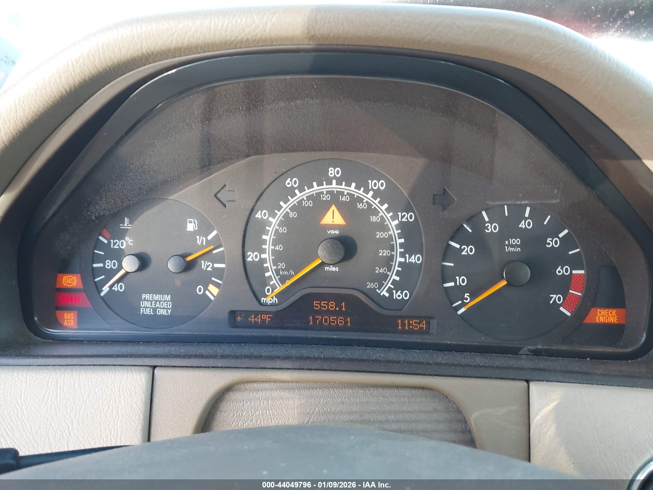 1998 Mercedes-benz E 320   Silver vin: WDBJF65F0WA644098