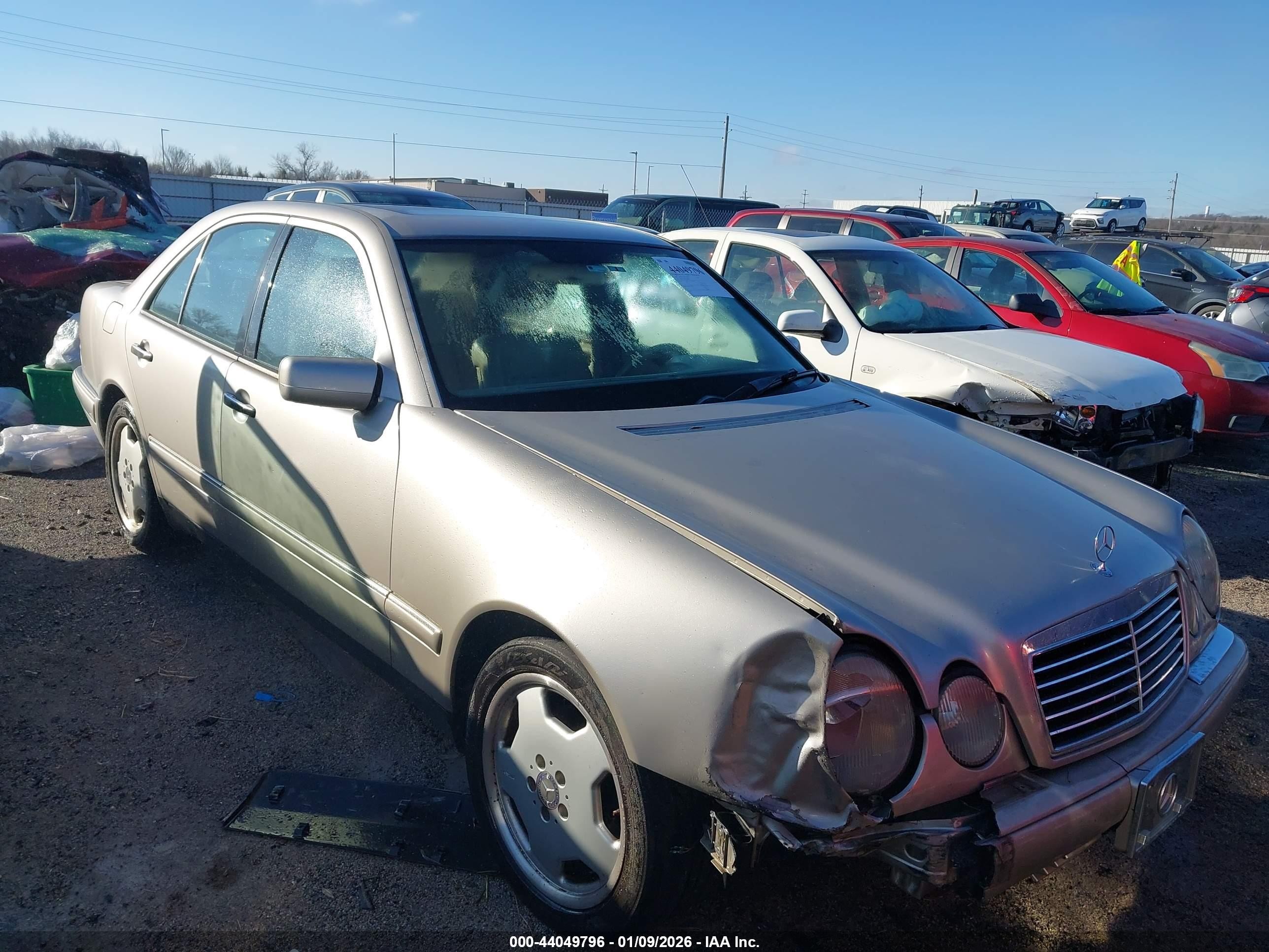 1998 Mercedes-benz E 320   Silver vin: WDBJF65F0WA644098