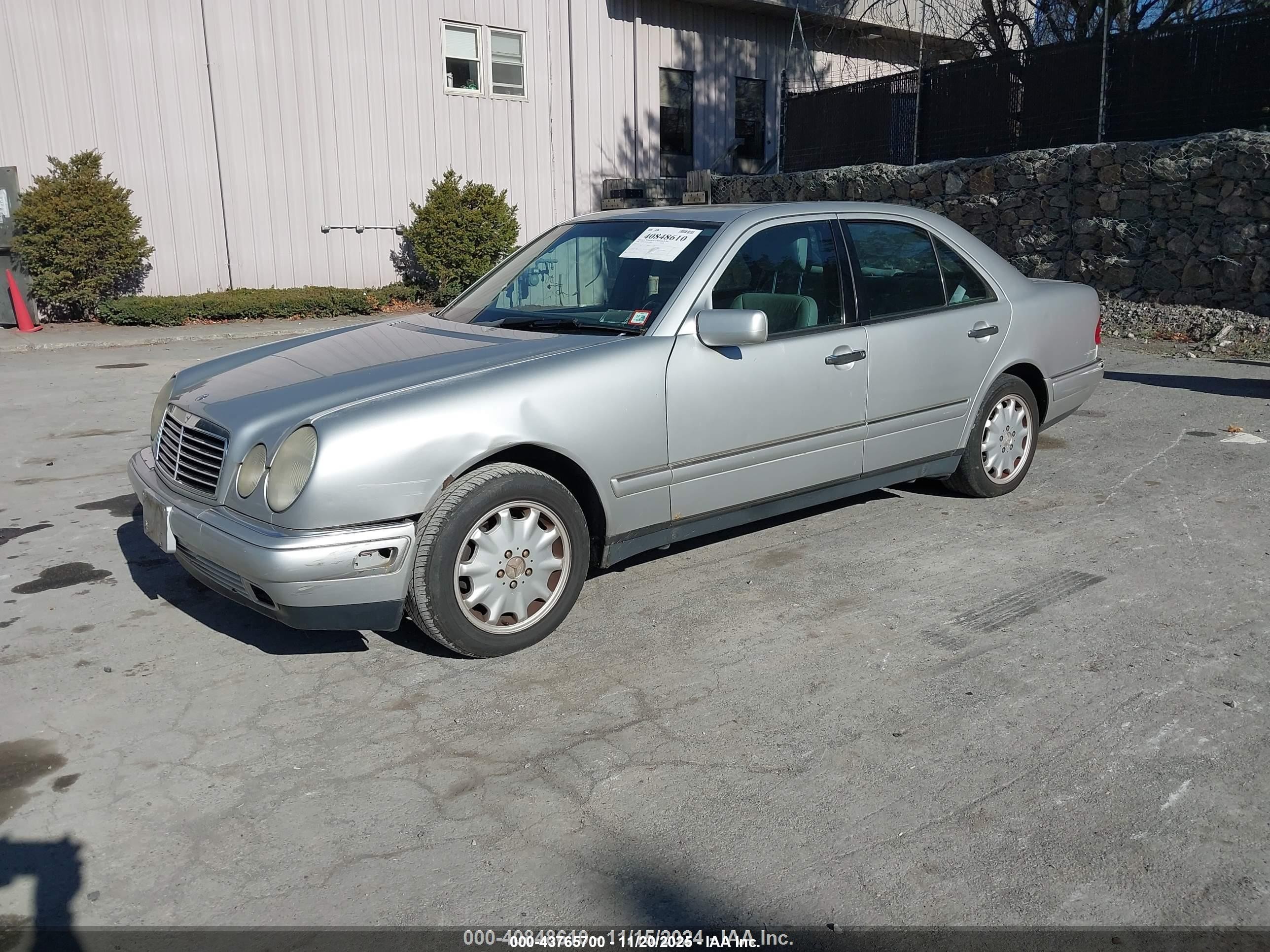 1998 Mercedes-benz E 320   Silver vin: WDBJF65F0WA679546