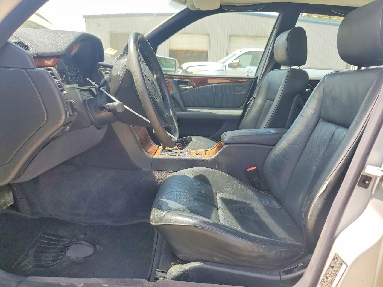 1998 Mercedes-benz E 320 Gray vin: WDBJF65F1WA598362
