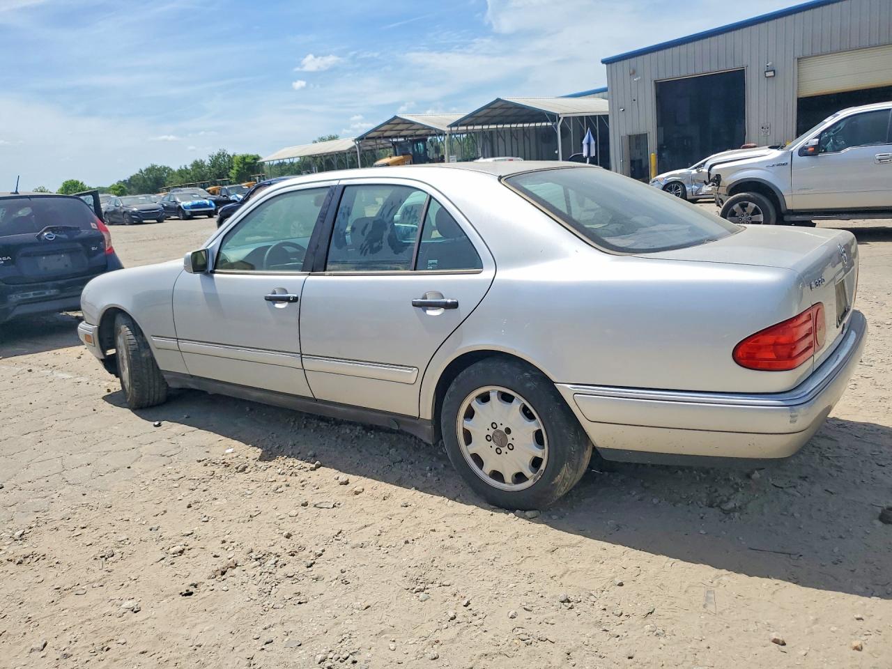 1998 Mercedes-benz E 320 Gray vin: WDBJF65F1WA598362