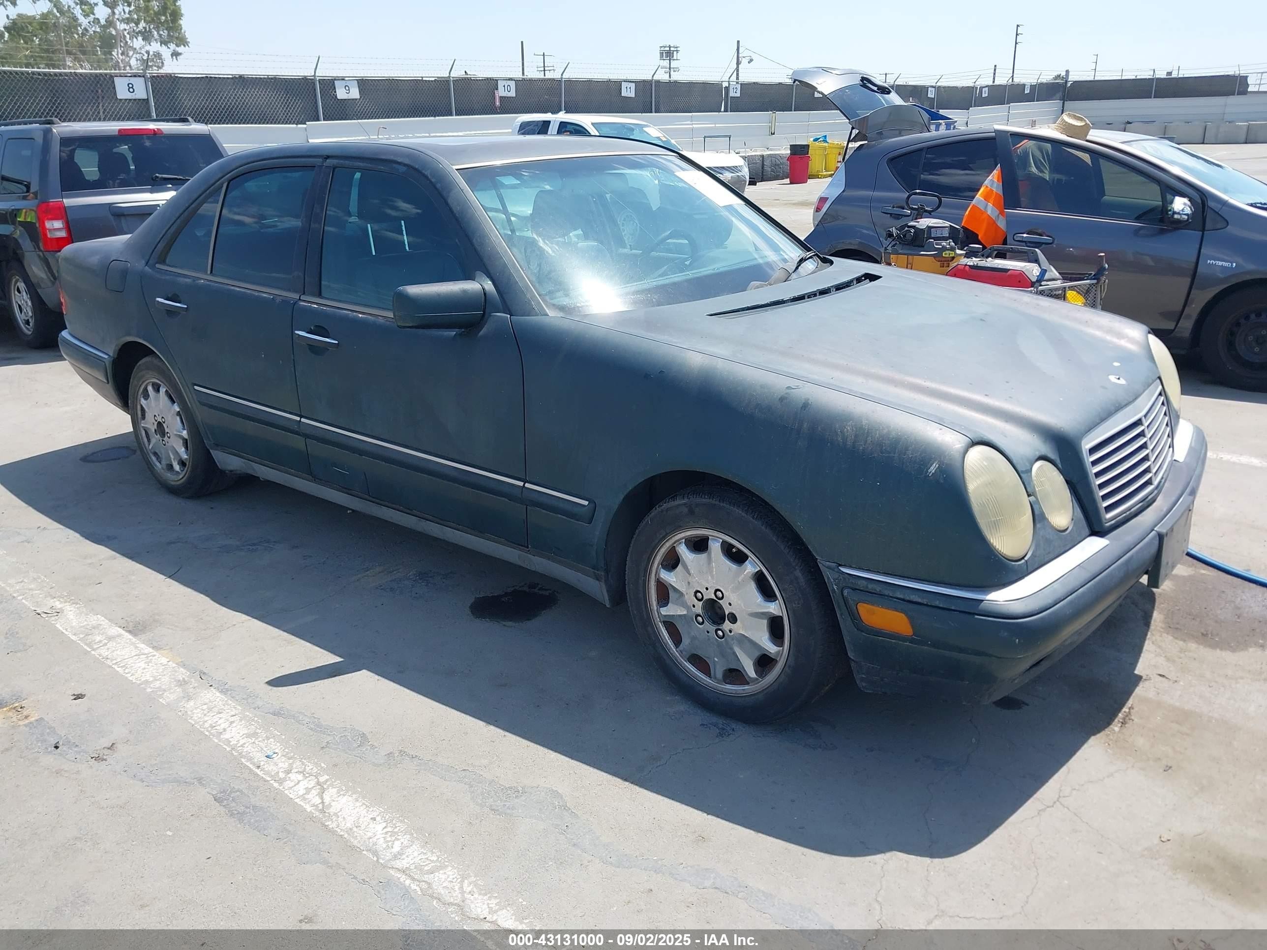 1998 Mercedes-benz E 320   Зеленый vin: WDBJF65F2WA645365