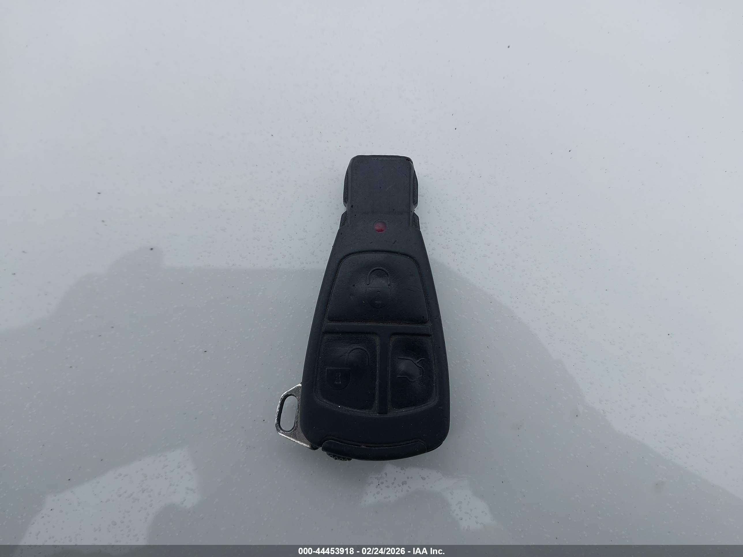1998 Mercedes-benz E 320   Золотой vin: WDBJF65F2WA648301