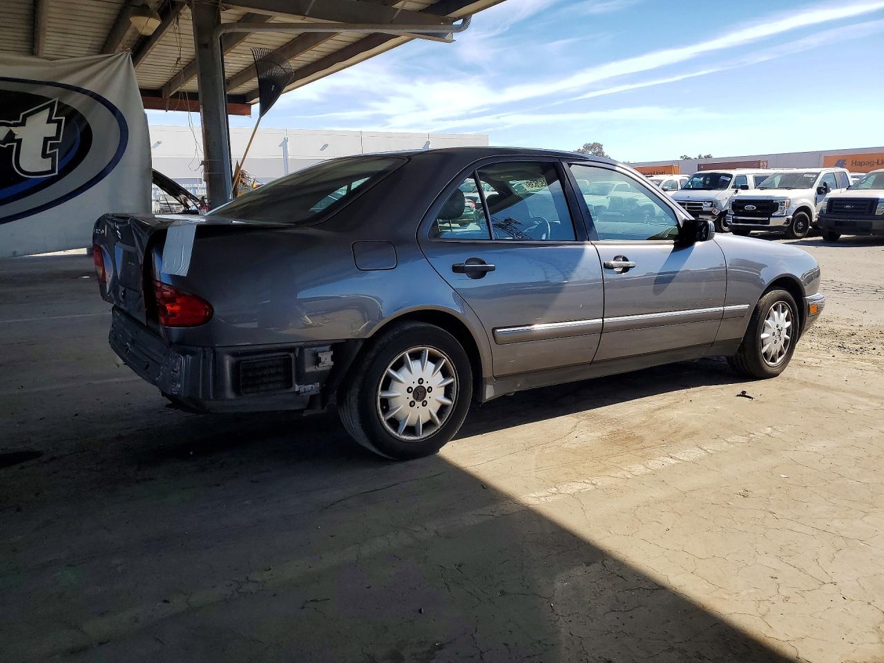 1998 Mercedes-benz E 320 Серый vin: WDBJF65F3WA547929