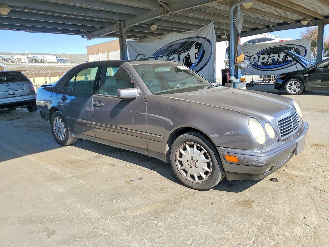 1998 Mercedes-benz E 320 Серый vin: WDBJF65F3WA547929