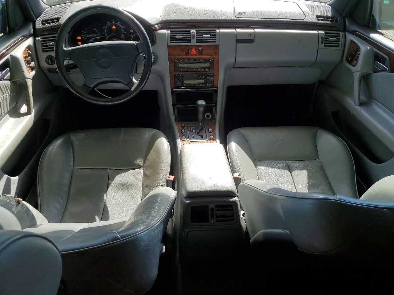 1998 Mercedes-benz E 320 Серый vin: WDBJF65F3WA547929