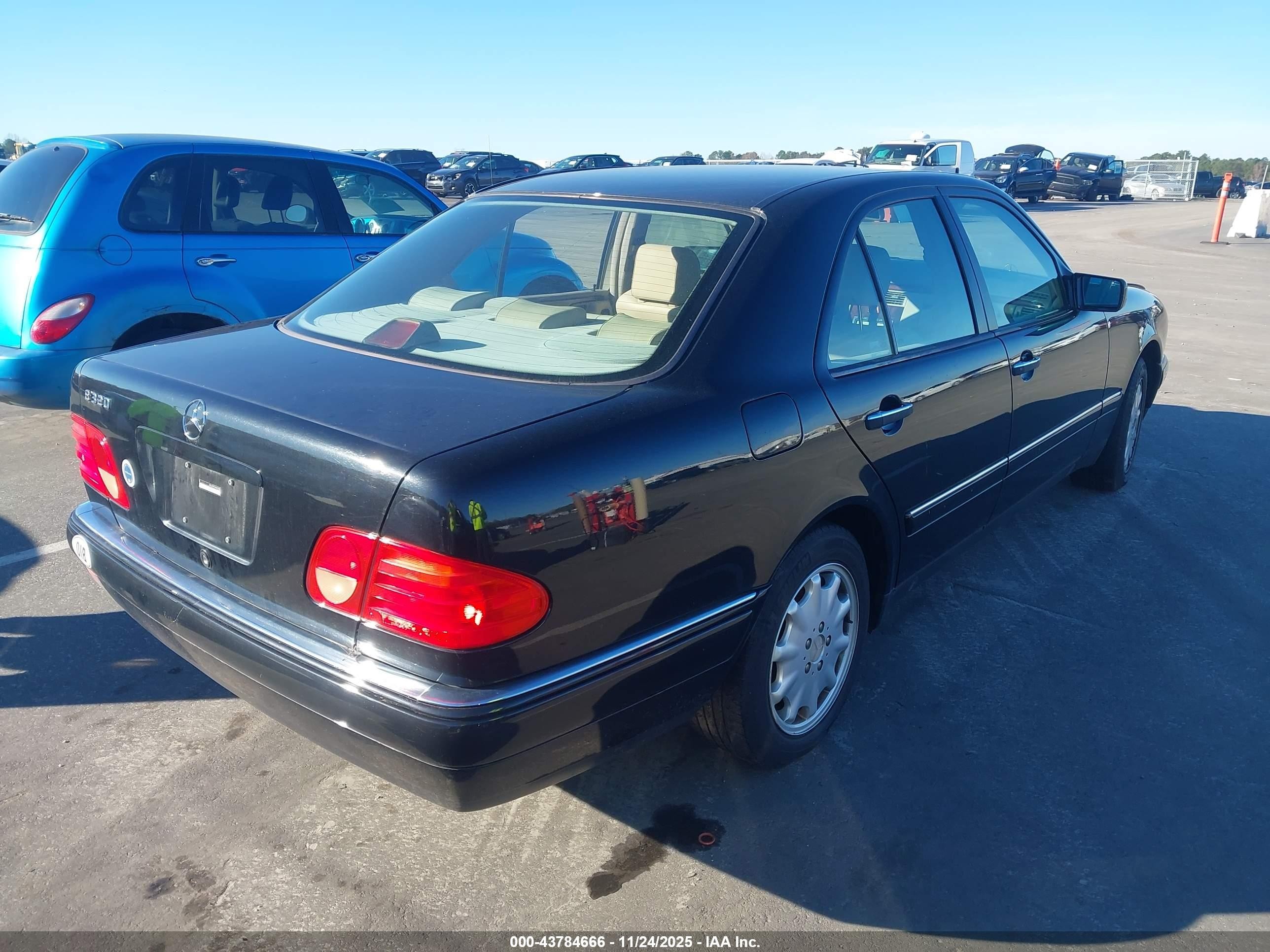 1998 Mercedes-benz E 320   Black vin: WDBJF65F3WA633595