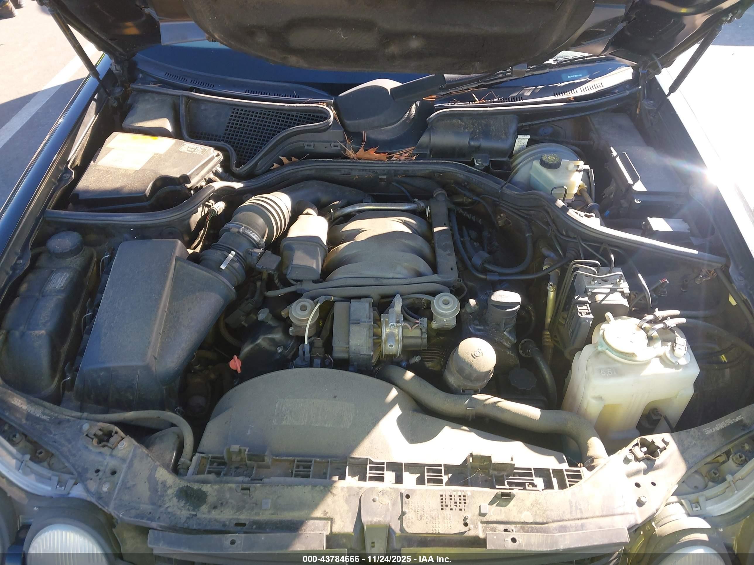 1998 Mercedes-benz E 320   Black vin: WDBJF65F3WA633595