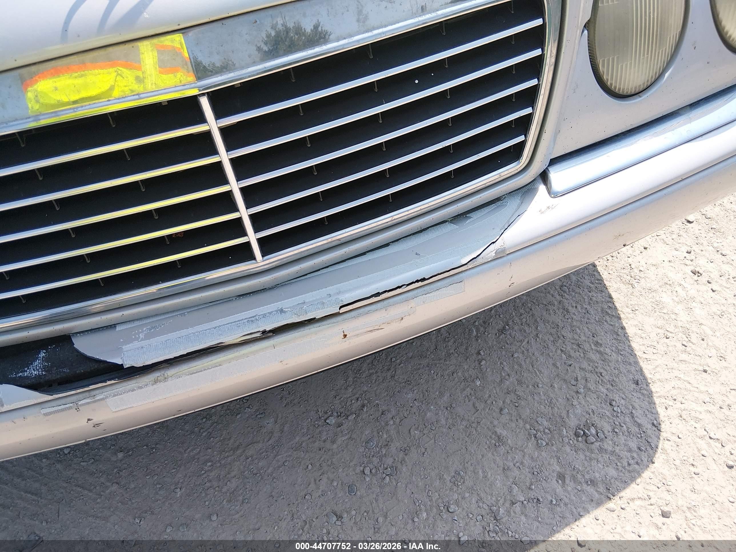1998 Mercedes-benz E 320   Silver vin: WDBJF65F3WA683140