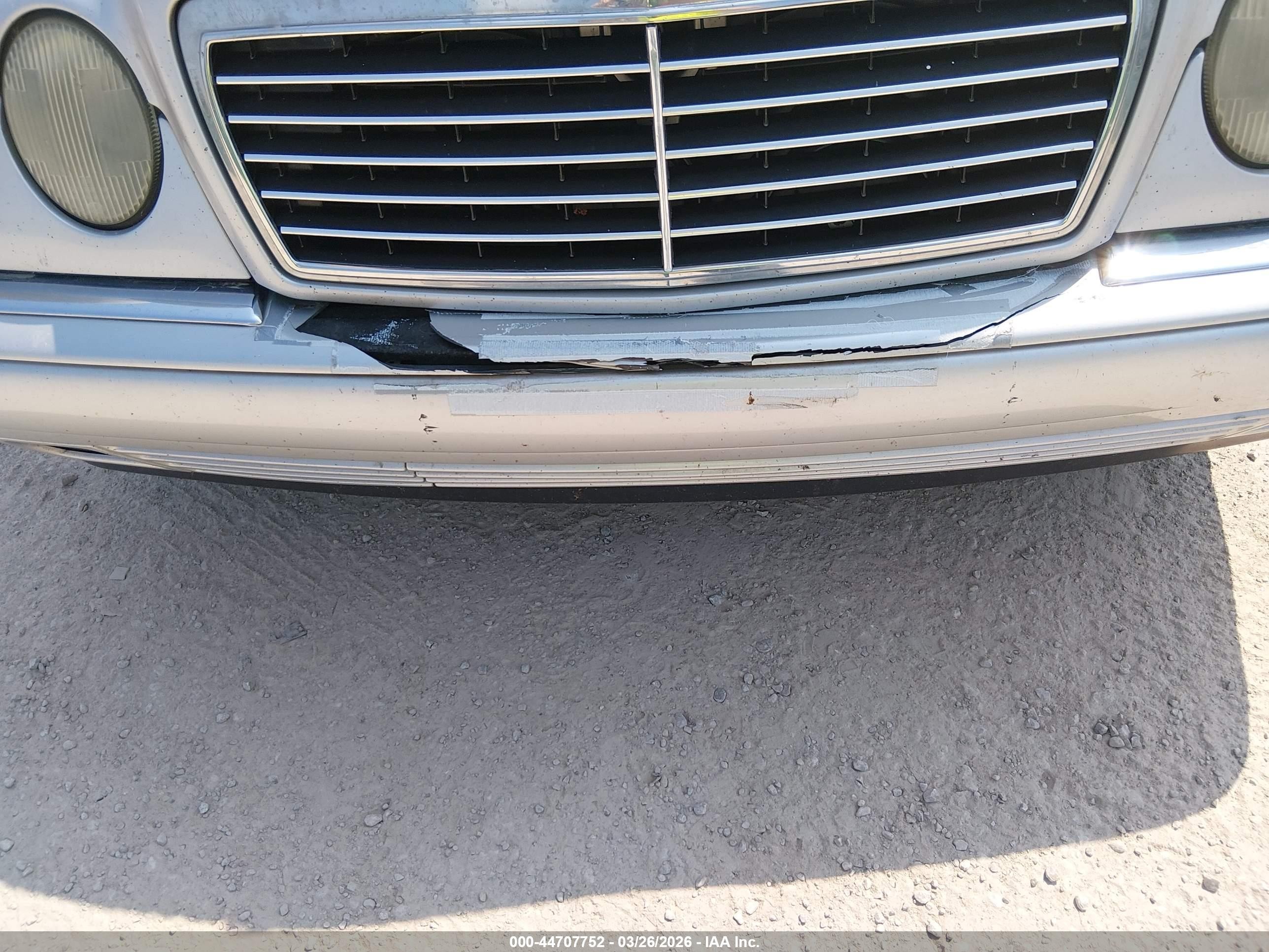 1998 Mercedes-benz E 320   Silver vin: WDBJF65F3WA683140