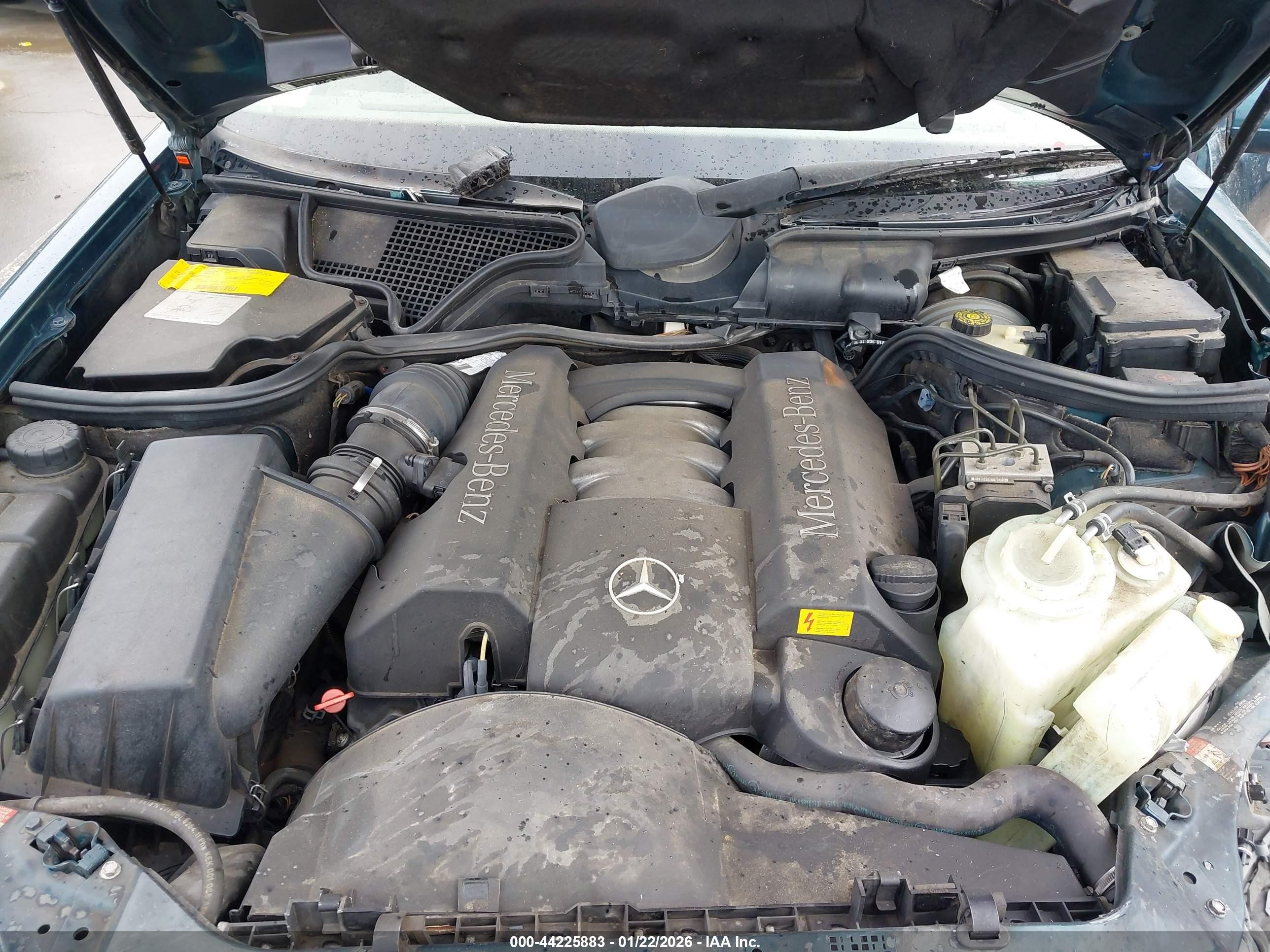 1998 Mercedes-benz E 320   Зеленый vin: WDBJF65F4WA442977
