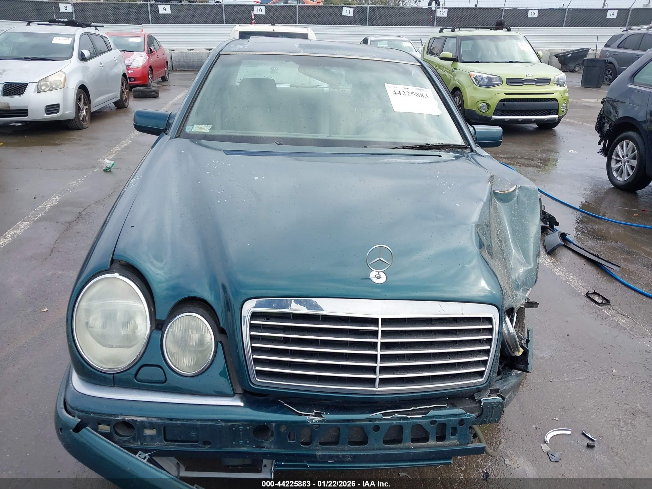 1998 Mercedes-benz E 320   Зеленый vin: WDBJF65F4WA442977