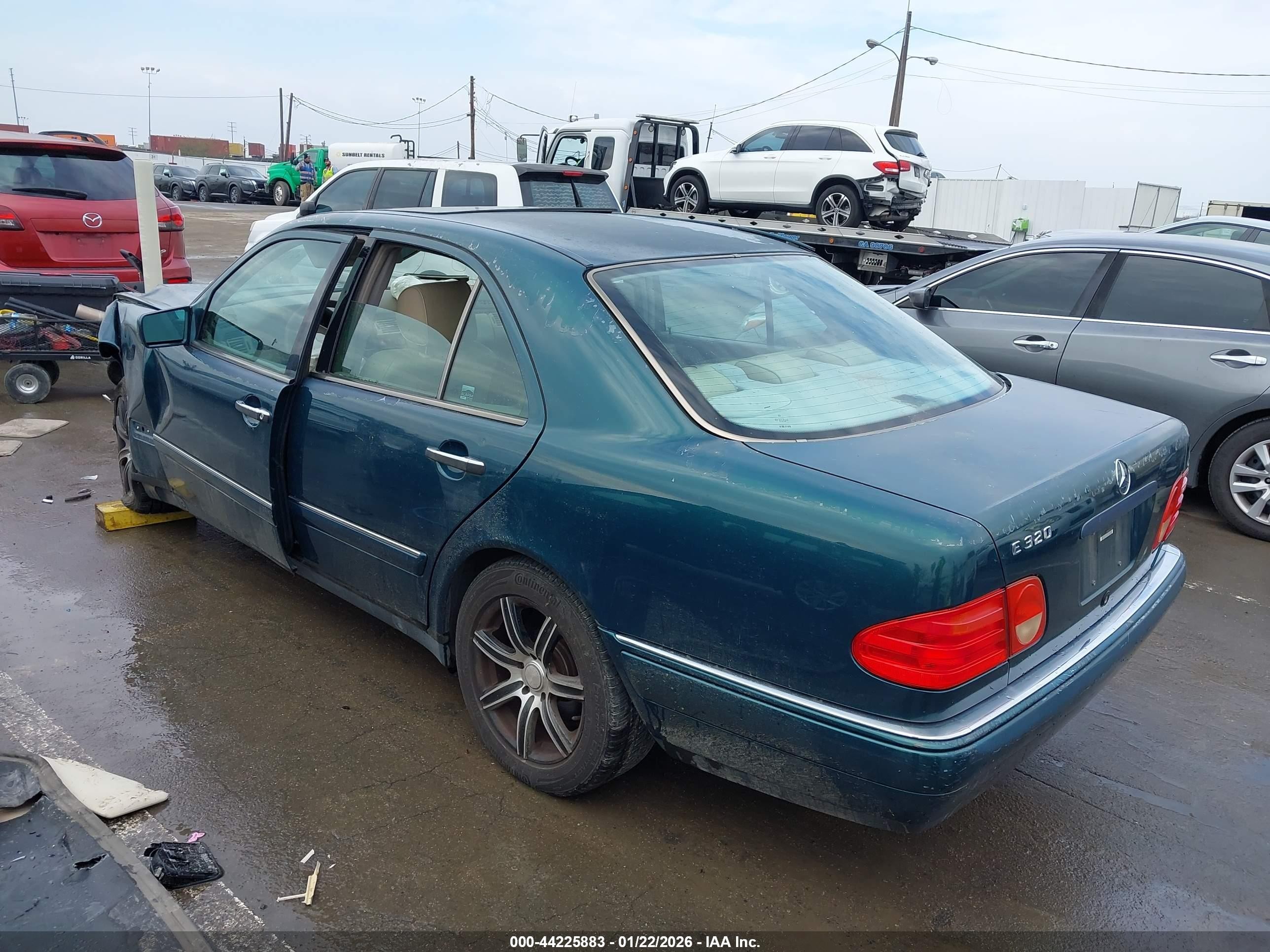 1998 Mercedes-benz E 320   Зеленый vin: WDBJF65F4WA442977