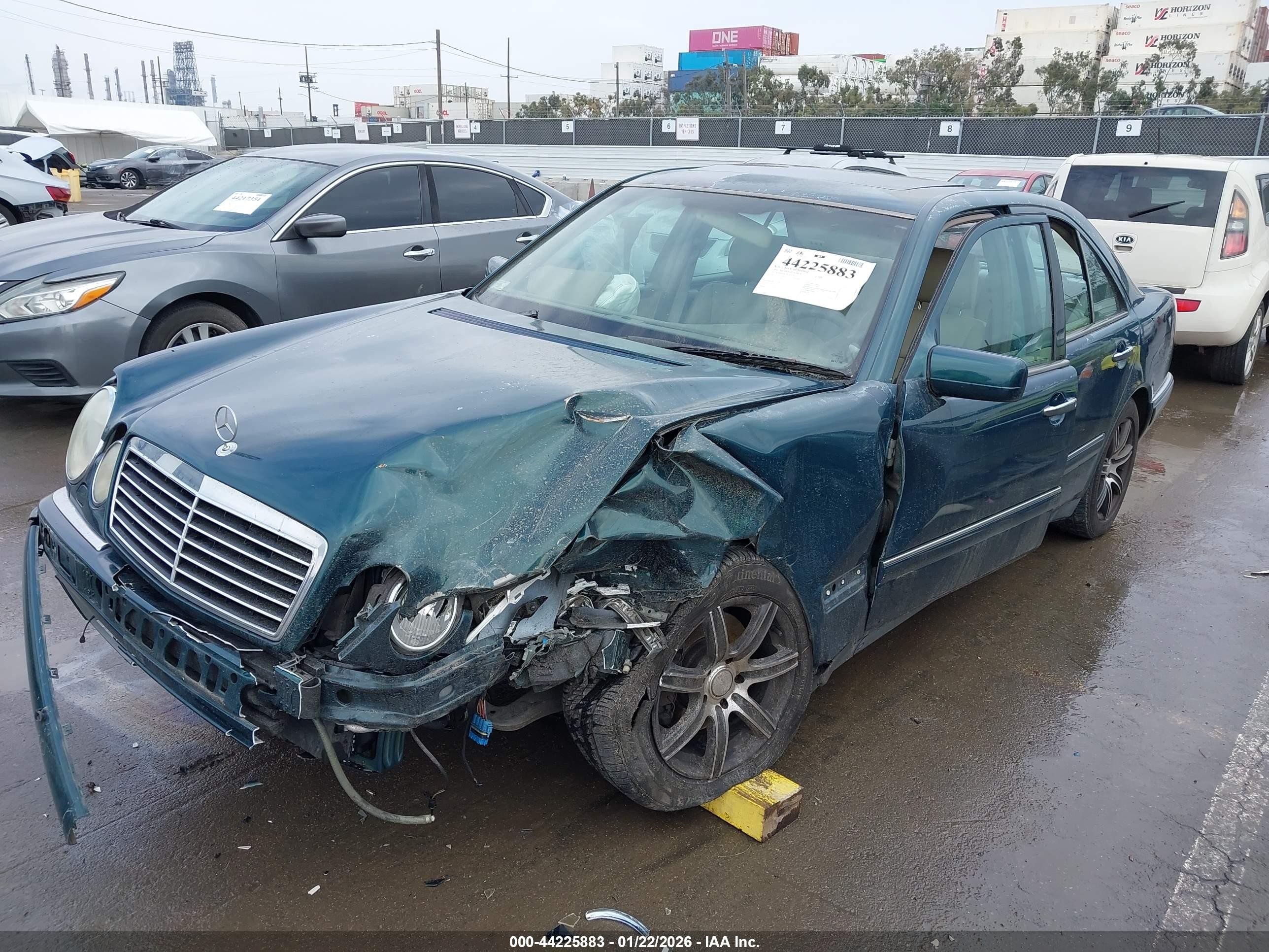 1998 Mercedes-benz E 320   Зеленый vin: WDBJF65F4WA442977