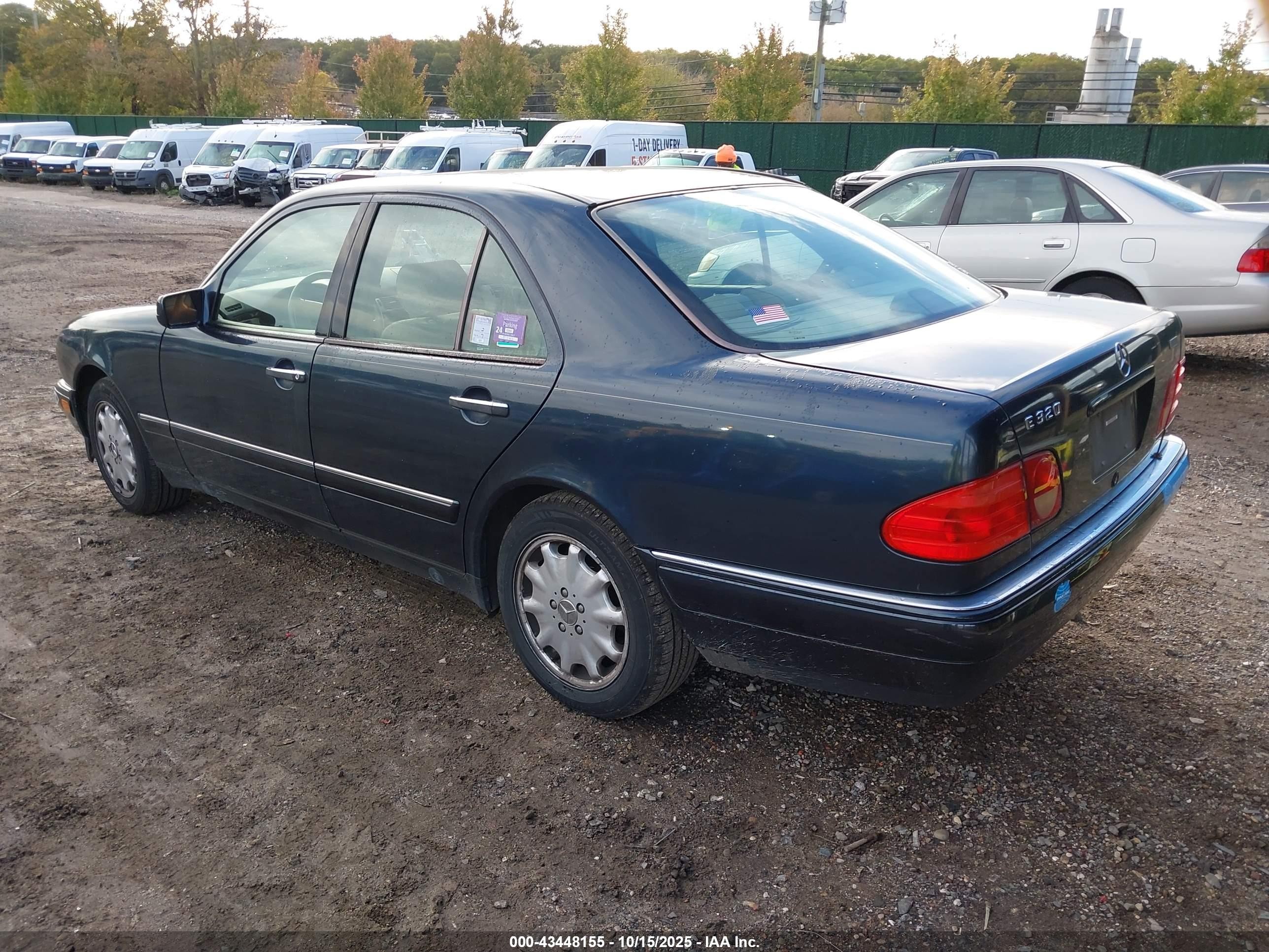 1998 Mercedes-benz E 320   Black vin: WDBJF65F4WA538995