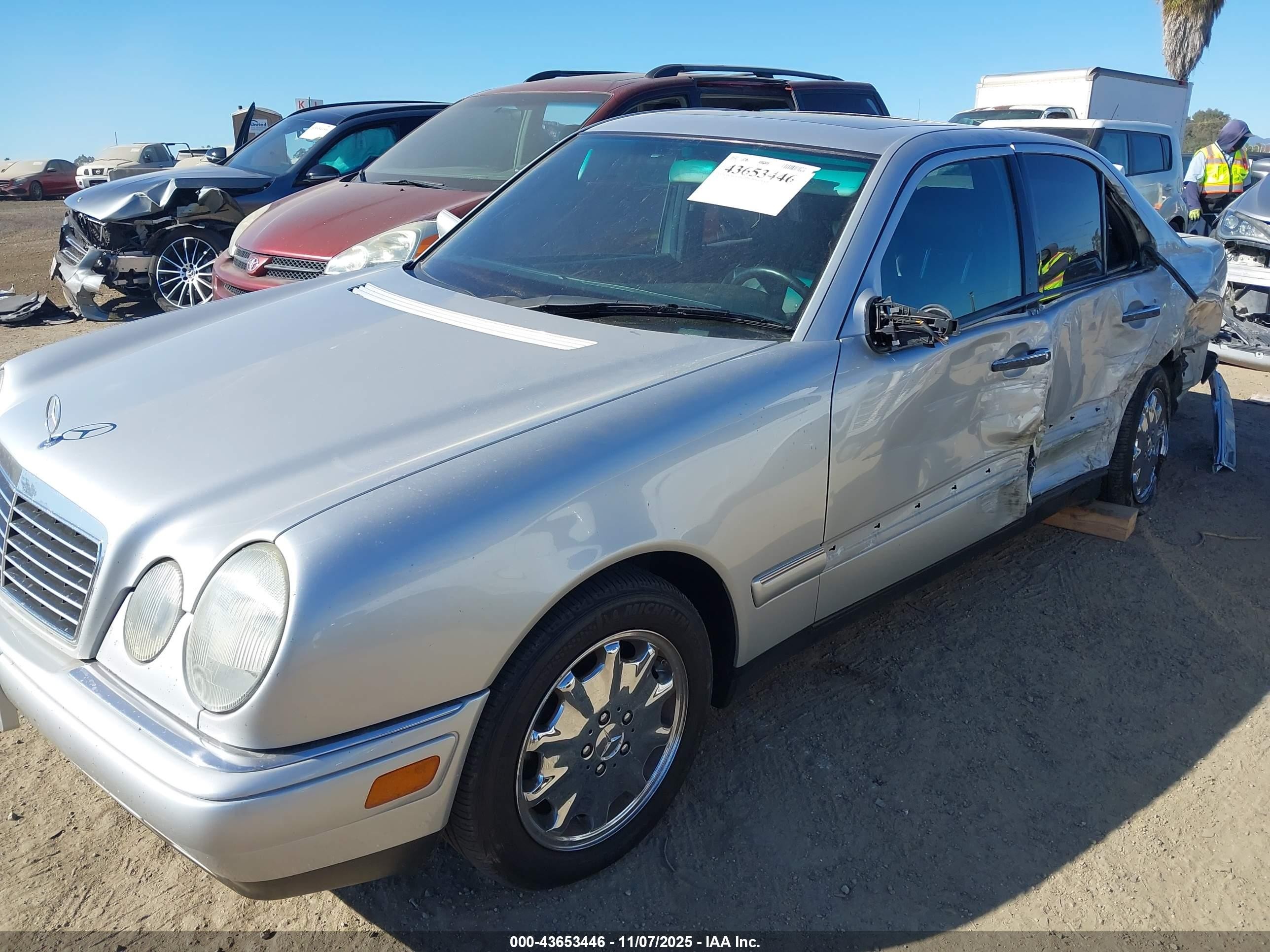1998 Mercedes-benz E 320   Silver vin: WDBJF65F4WA699931