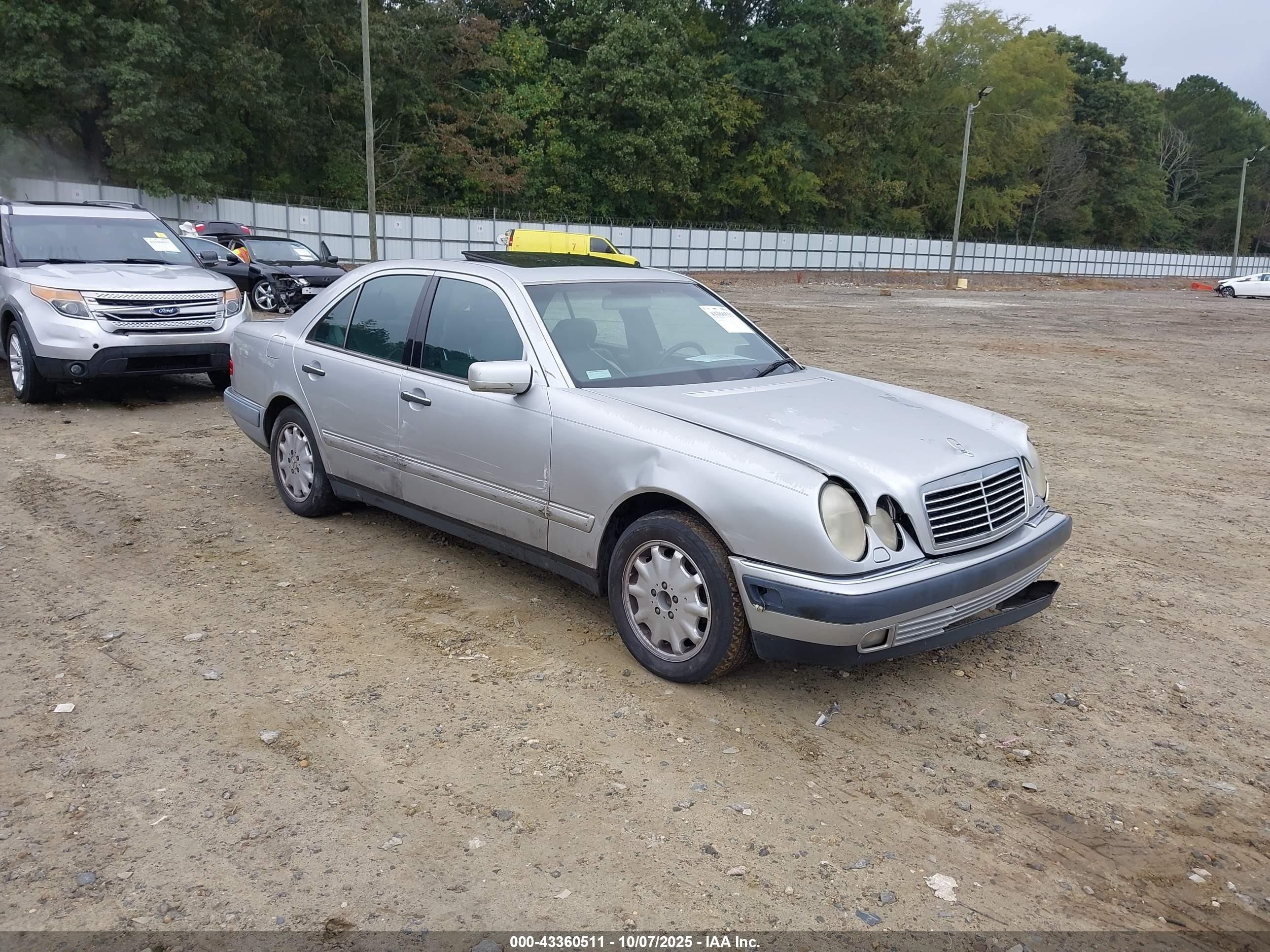 1998 Mercedes-benz E 320   Silver vin: WDBJF65F5WA437514